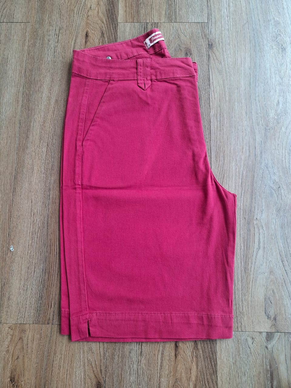 Bermuda sarja bolso faca marsala - Zampers