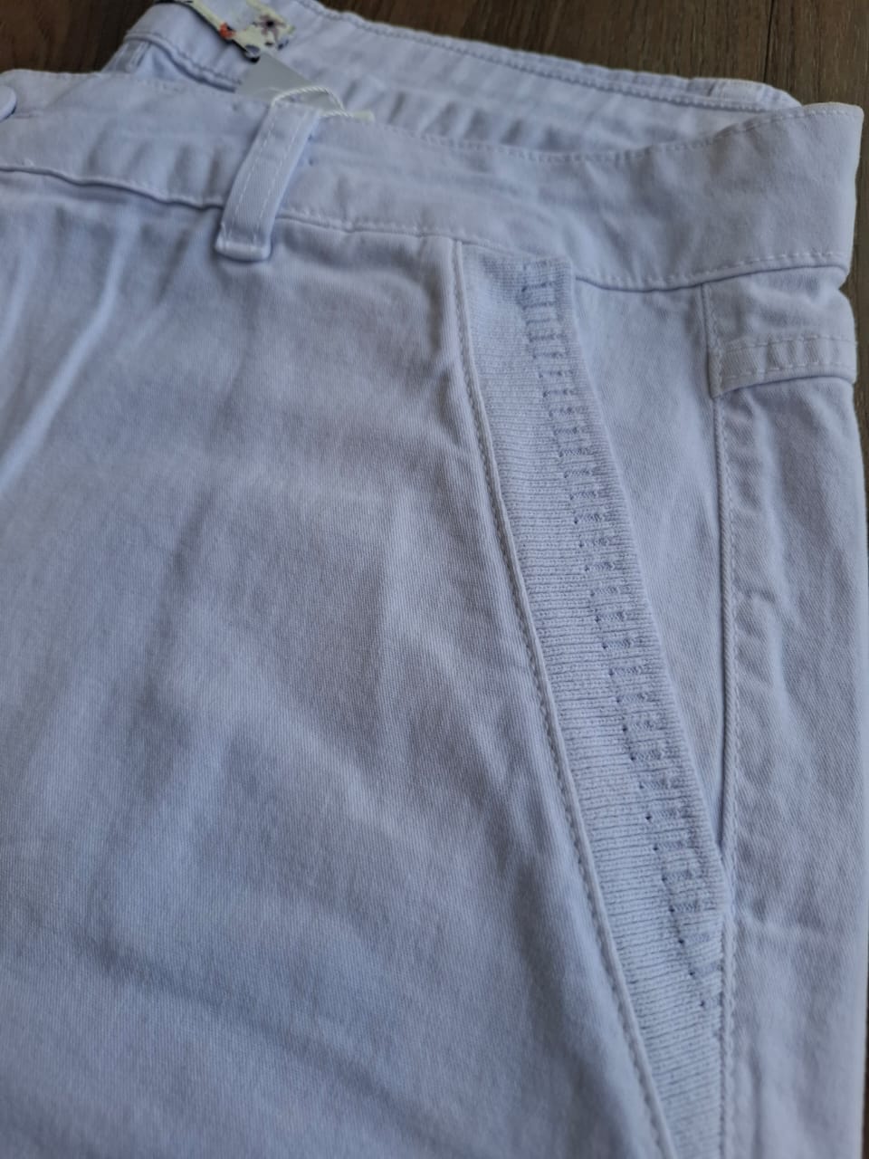 Bermuda sarja branca joelho - Zampers