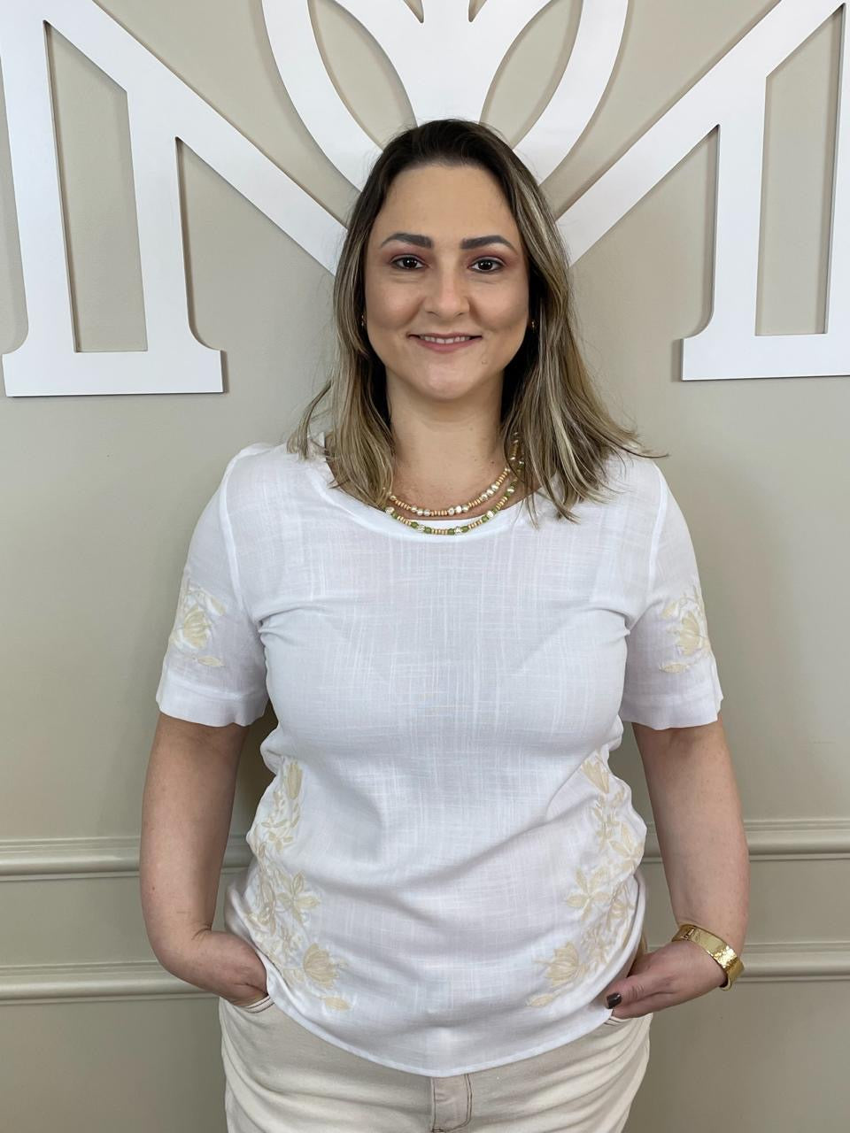 Blusa branca bordada manga/barra/off - Zampers