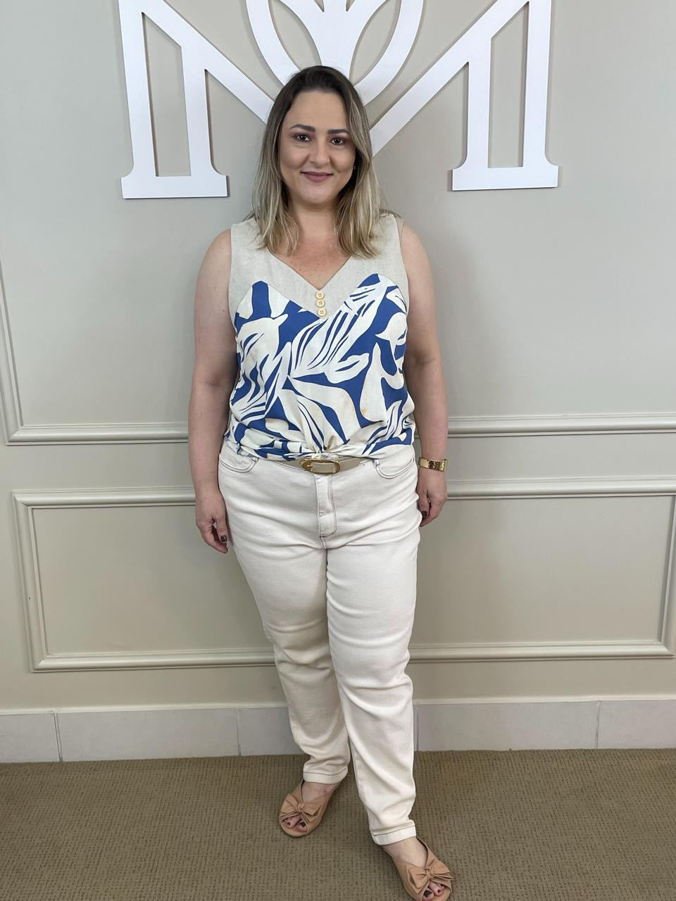 Blusa viscose estampado azul botão