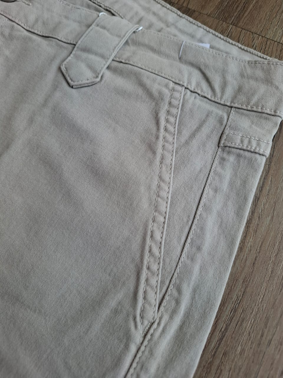 Bermuda sarja meia coxa bege - Zampers