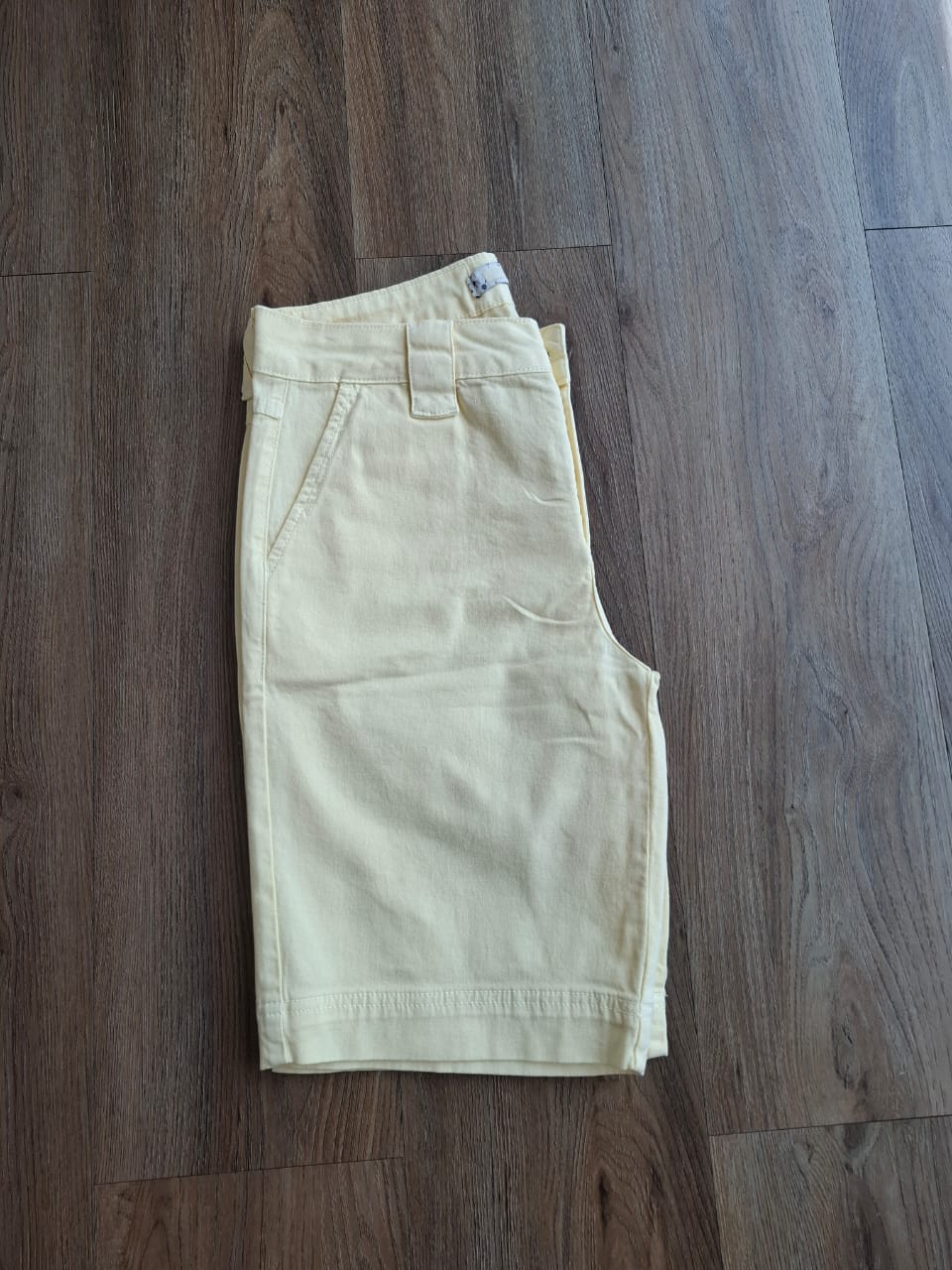 Bermuda sarja bolso faca amarela - Zampers