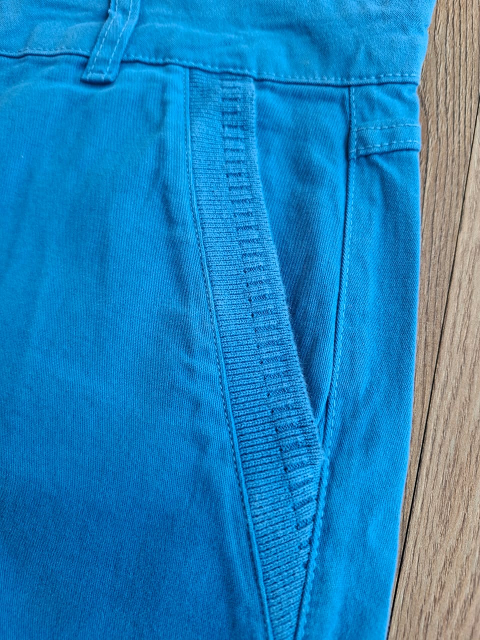 Bermuda sarja meia coxa azul denin - Zampers