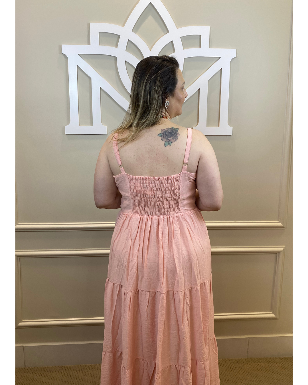 Vestido midi rosa detalhe busto - Temaplus