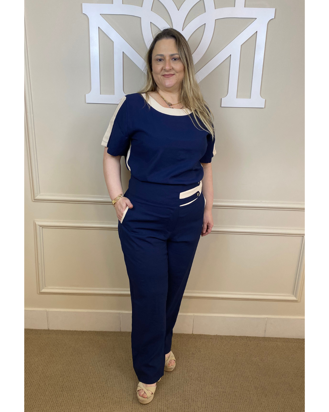 Conjunto calça alfaiataria marinho faixa