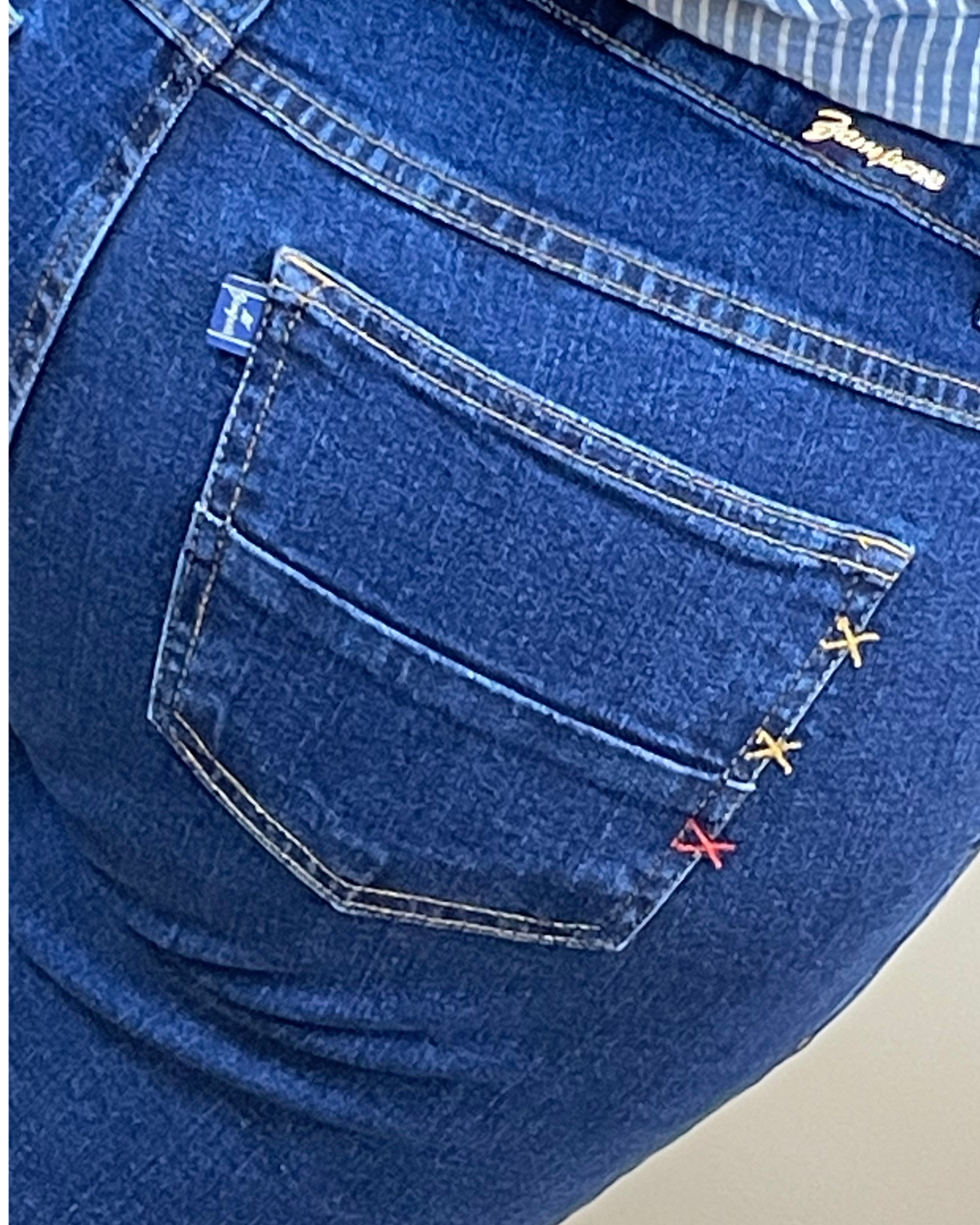 Bermuda jeans escura bolso  faca - Zampers