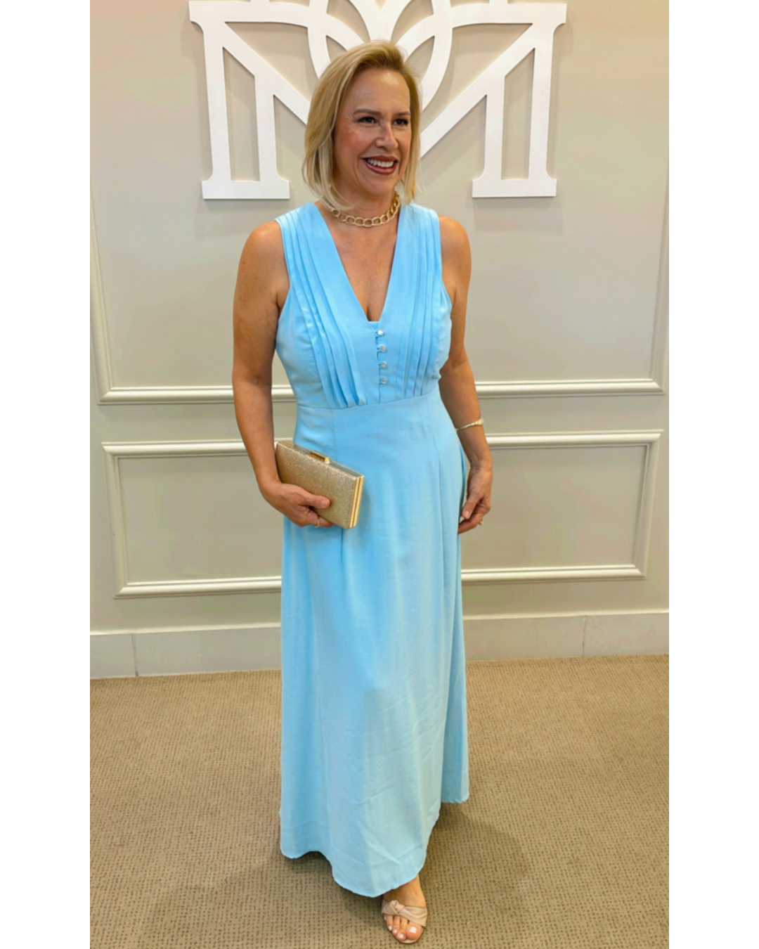 Vestido midi baby blue pregas busto