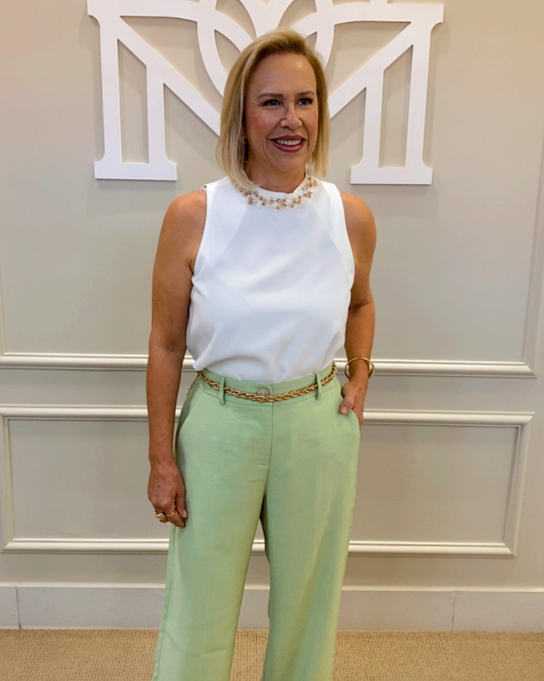 Blusa off decote bordada