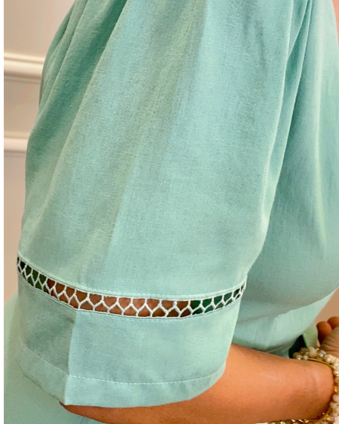 Vestido midi verdinho guipir com cinto