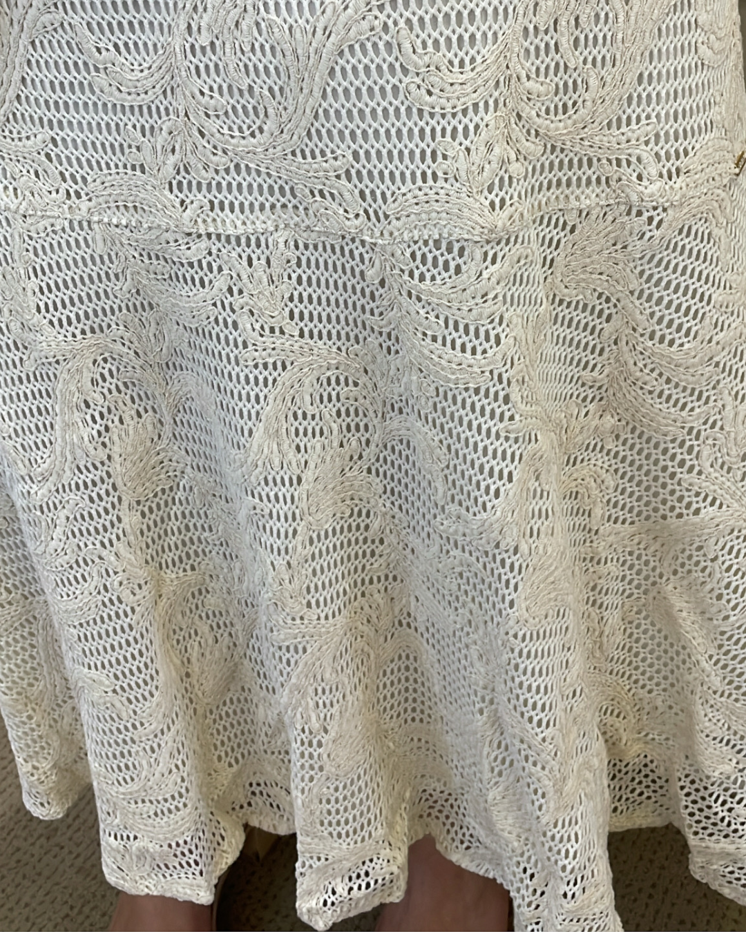 Saia midi renda trabalhada off - Savannah