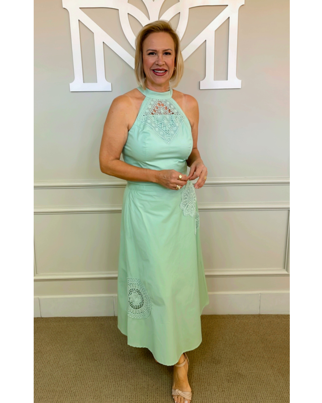 Conjunto cropped cava americana/saia midi verde