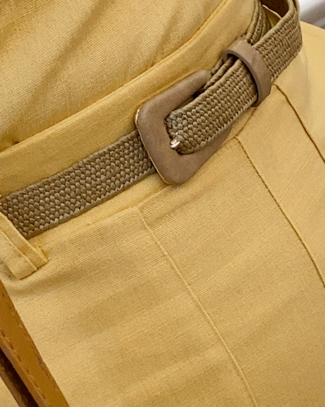 Conjunto calça linho amarela/ blusa cavada