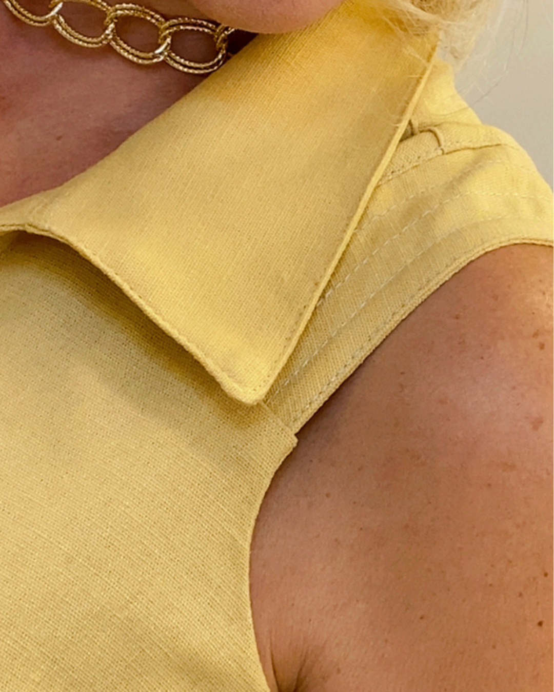 Conjunto calça linho amarela/ blusa cavada