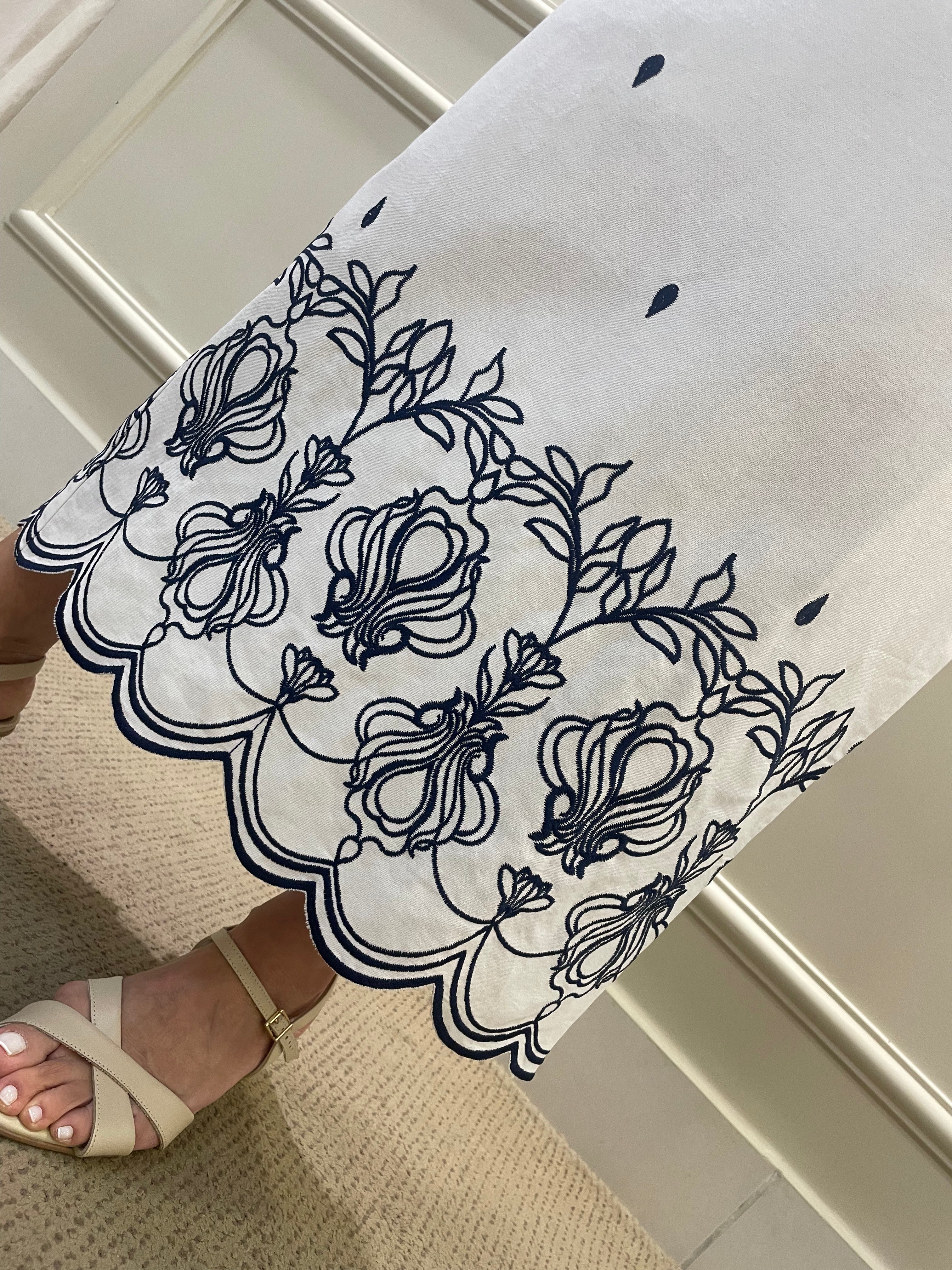 Conjunto cropped/saia bordado marinho - Seiki