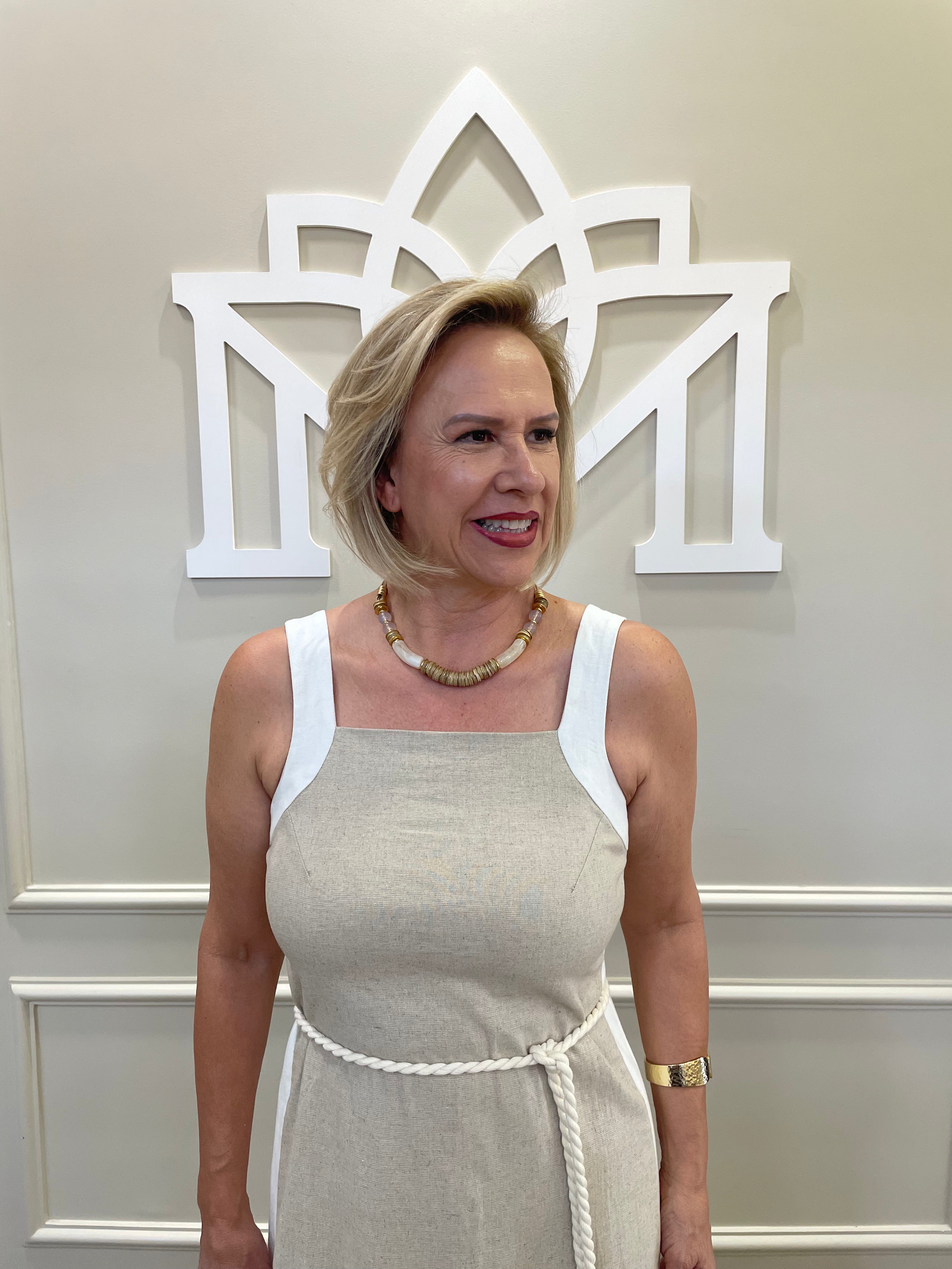 Vestido midi linho natural faixa off - Seiki