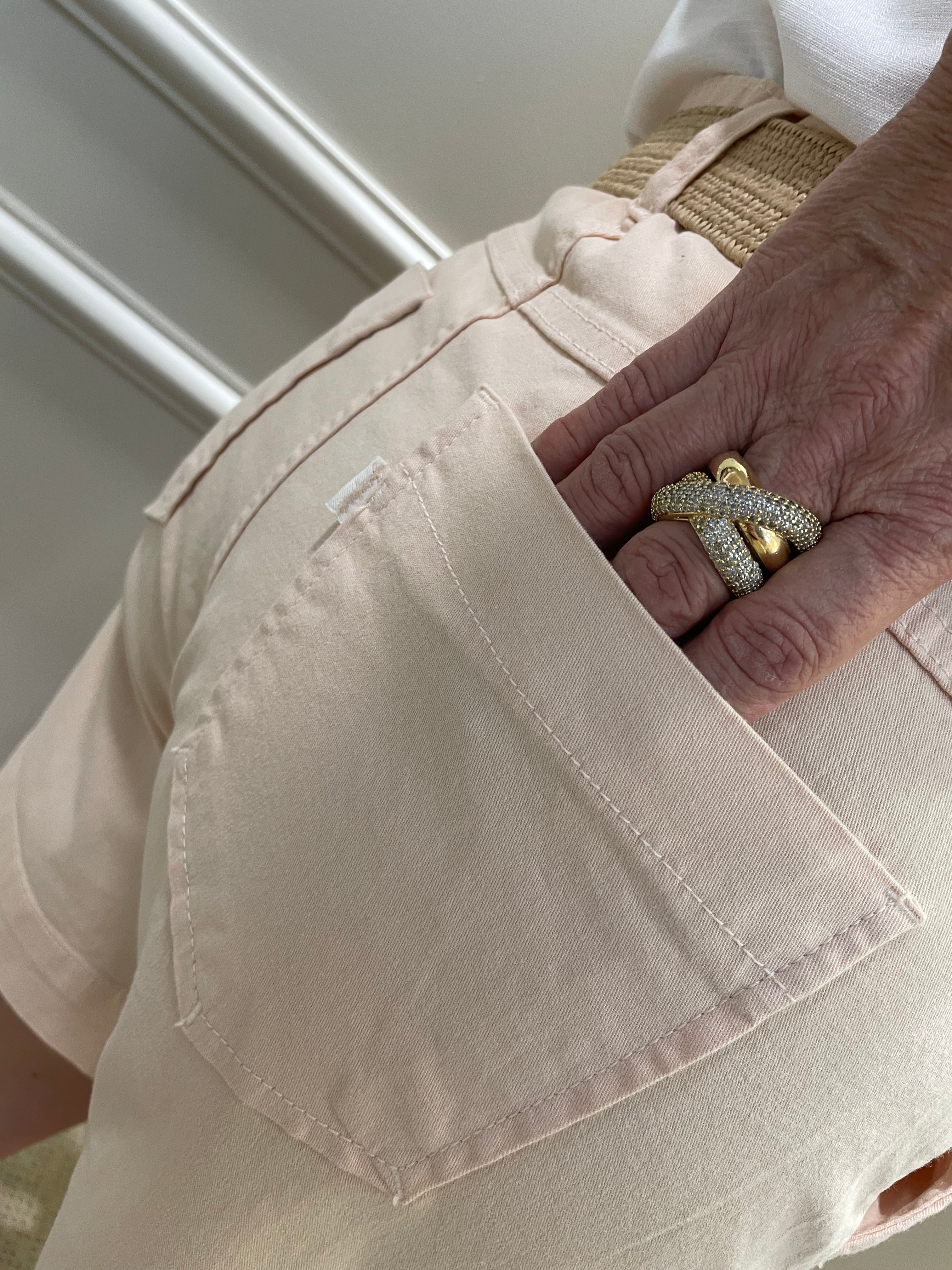 Bermuda sarja meia coxa  rosê - Zampers