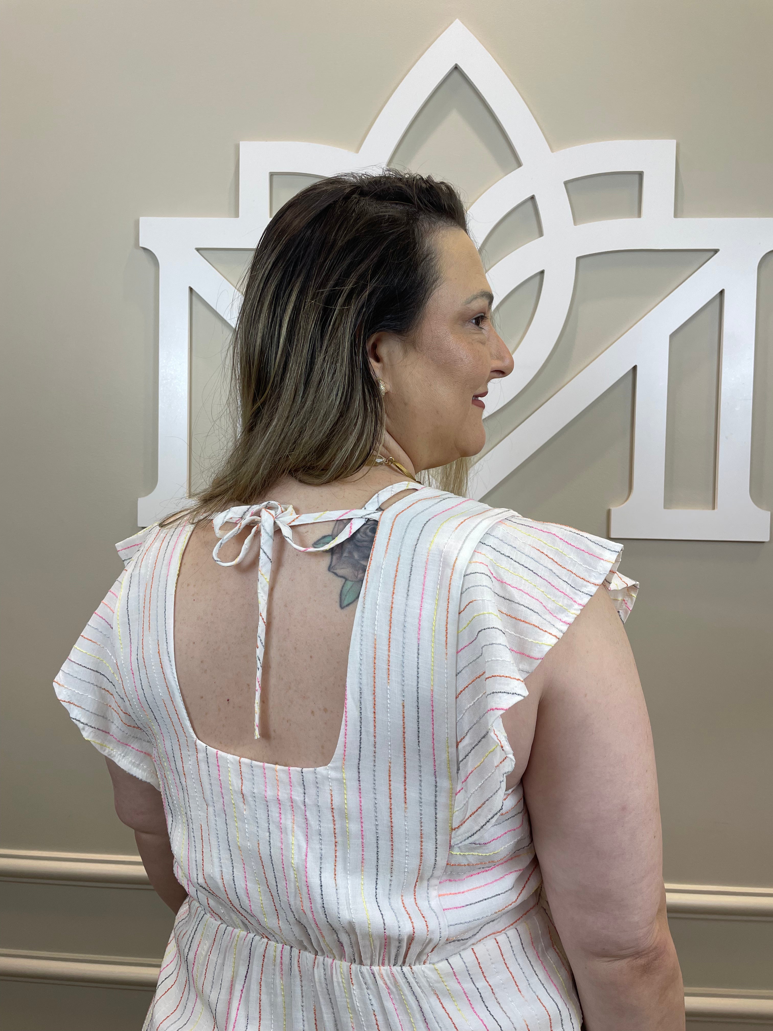 Vestido curto off riscos coloridos