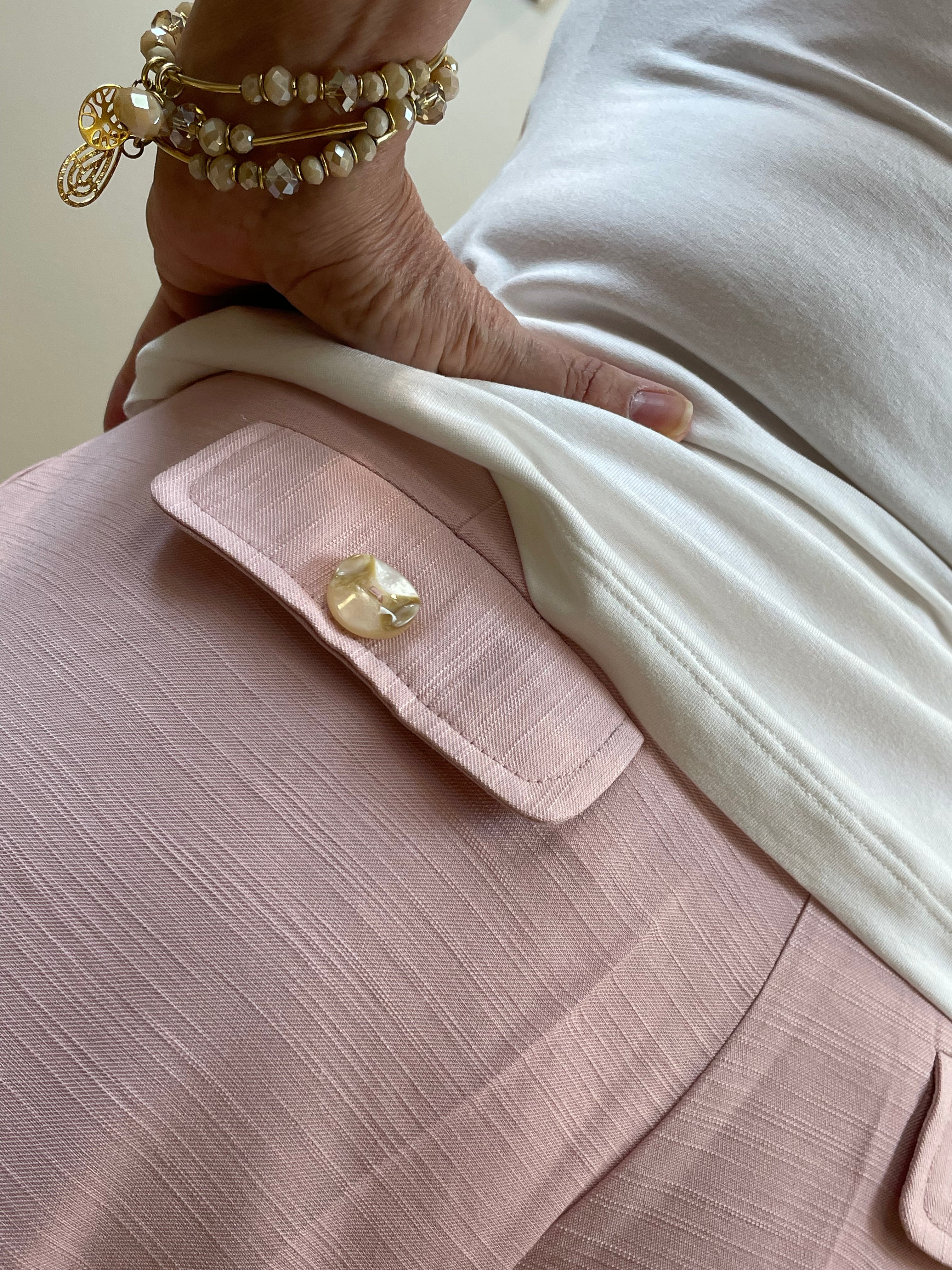 Calça reta alfaiataria bolso botão - Seiki