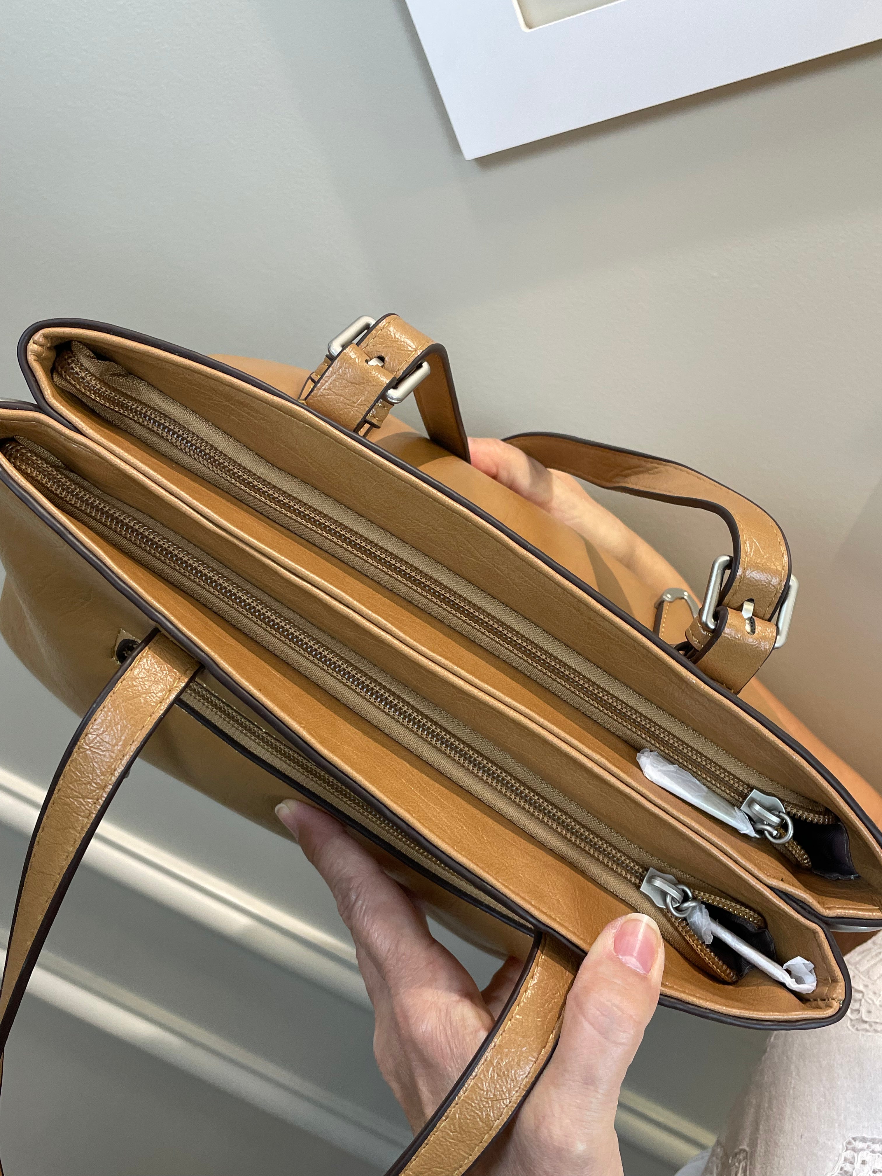 Bolsa caramelo dois zíper - Finder