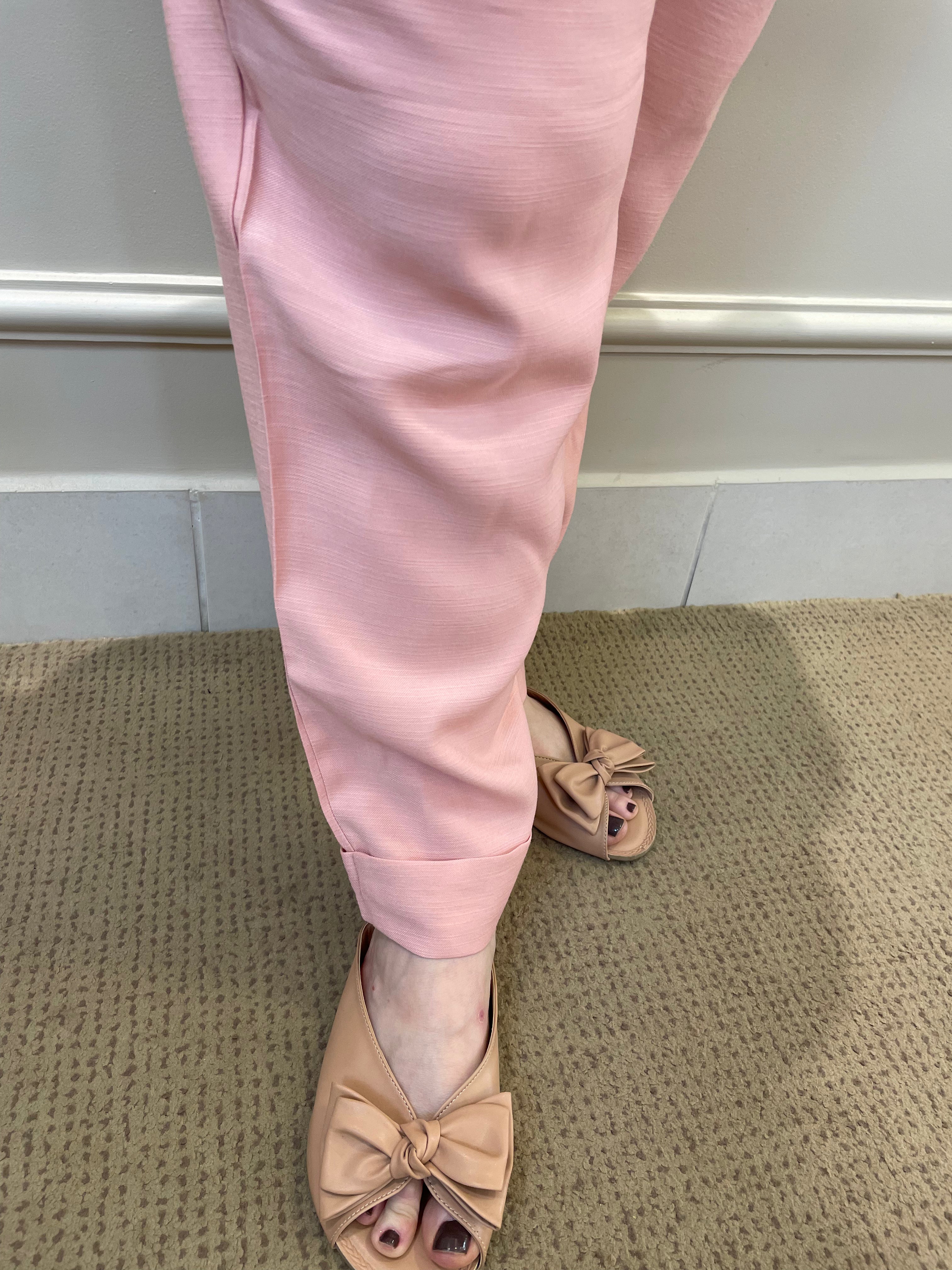 Conjunto regata/calça rosê decote V botões