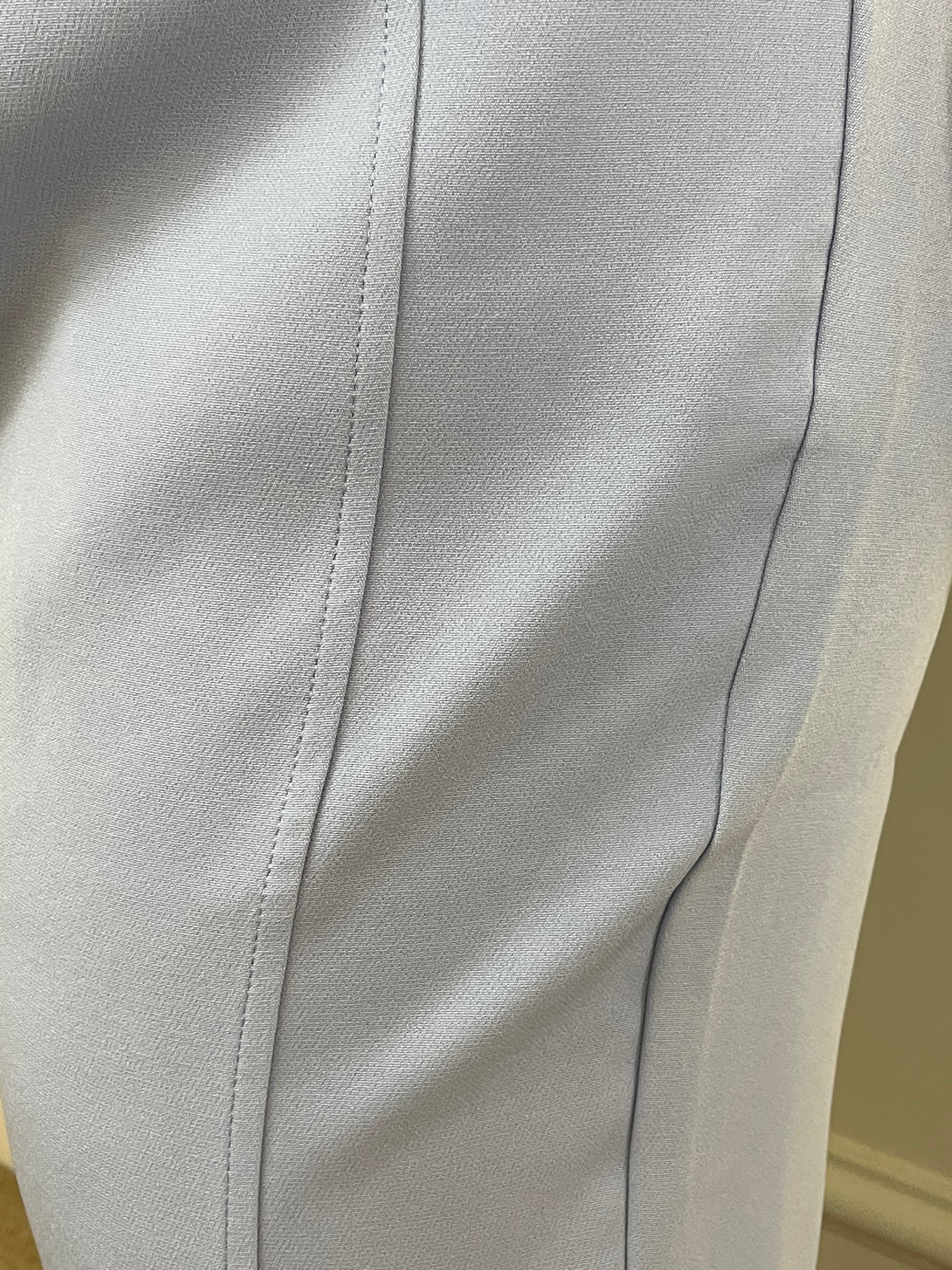 Calça alfaiataria baby blue fivela cós