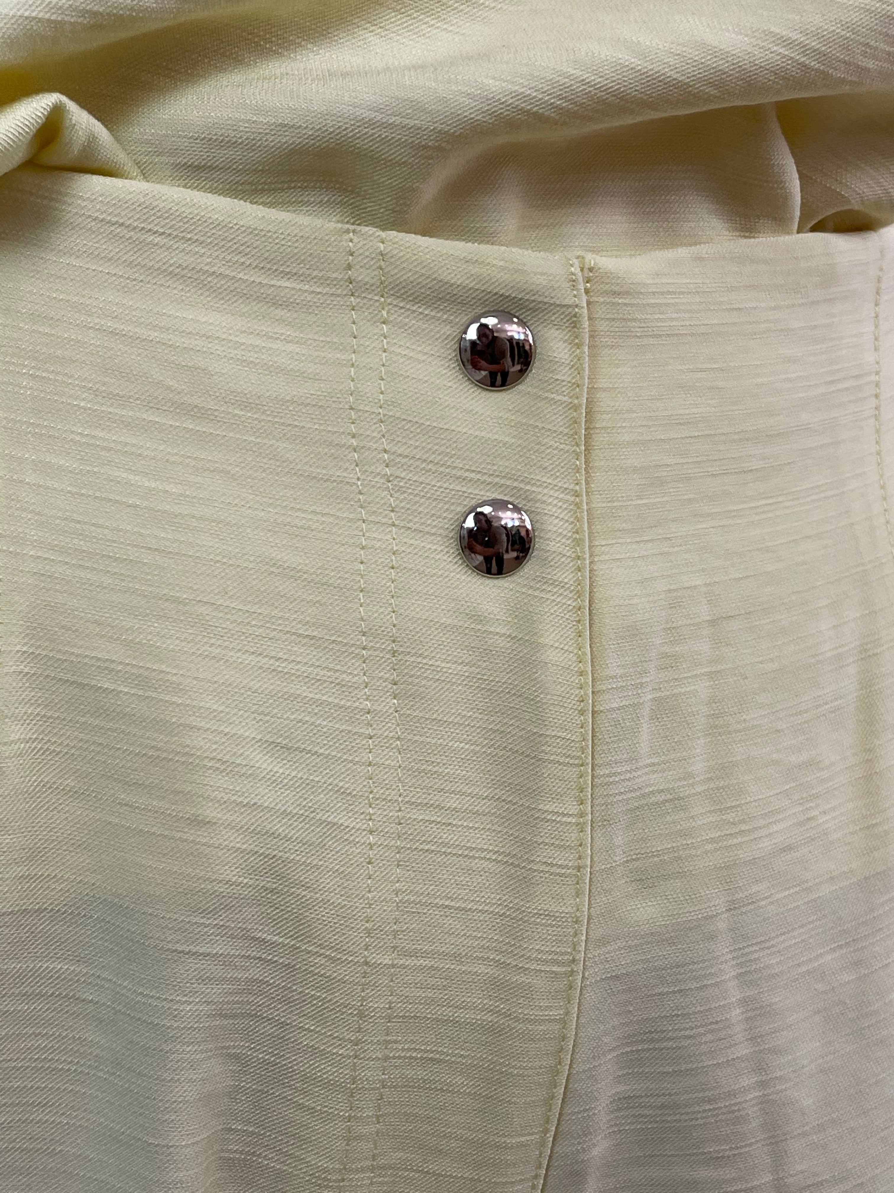 Conjunto calça/blusa amarelo decote botões