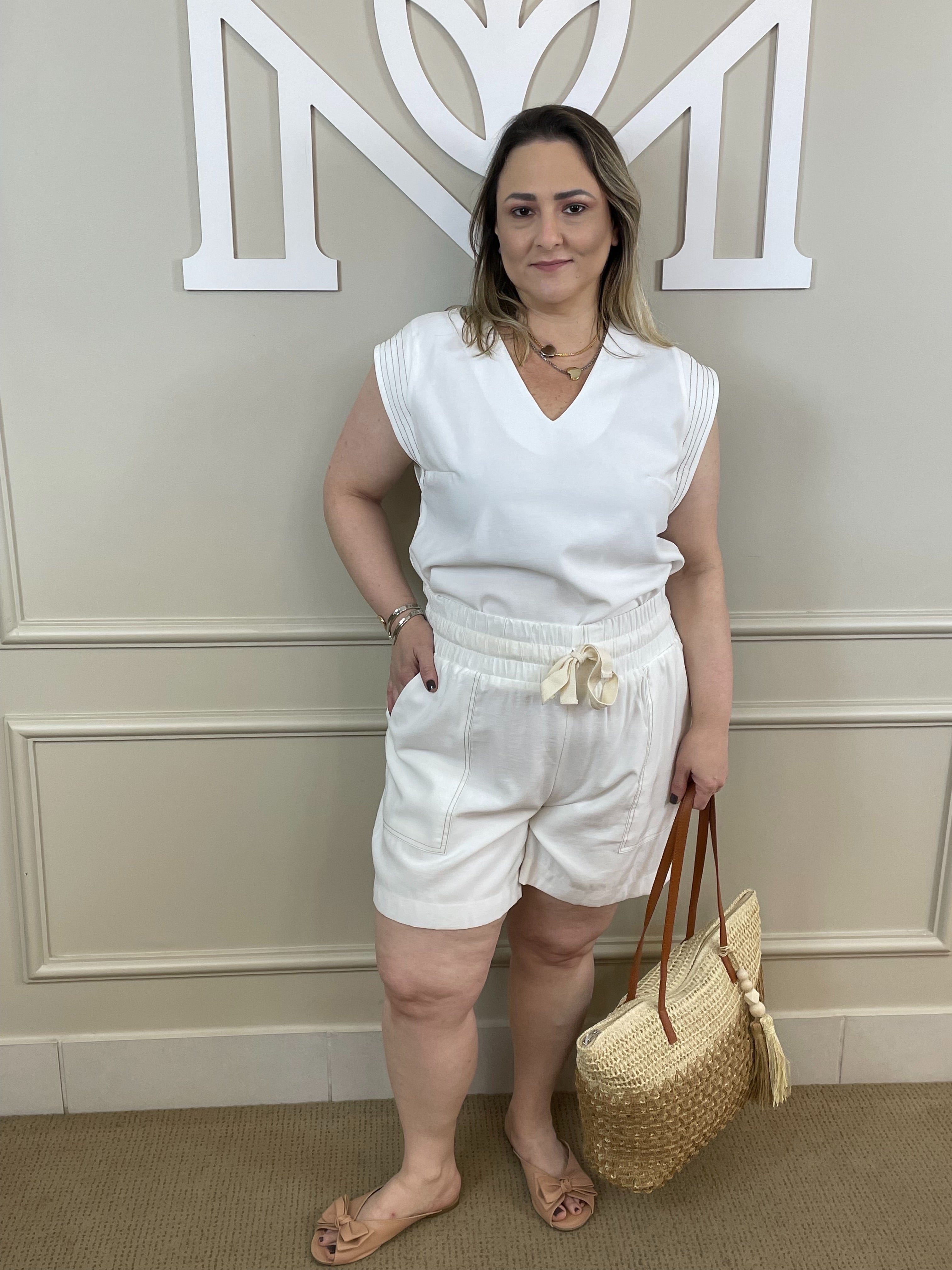 Conjunto blusa e bermuda off pesponto marrom