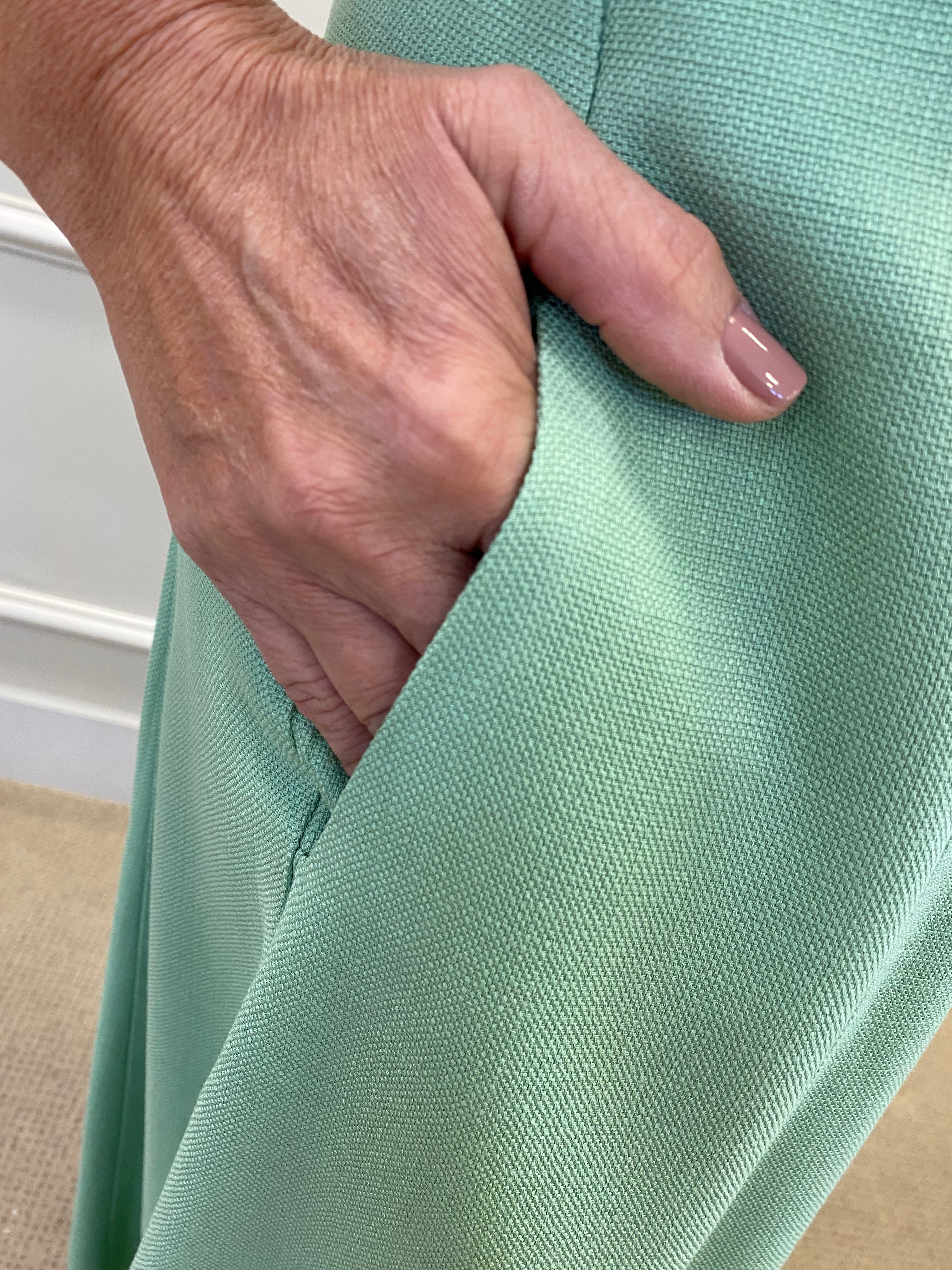 Vestido midi pistache decote pesponto - Seiki