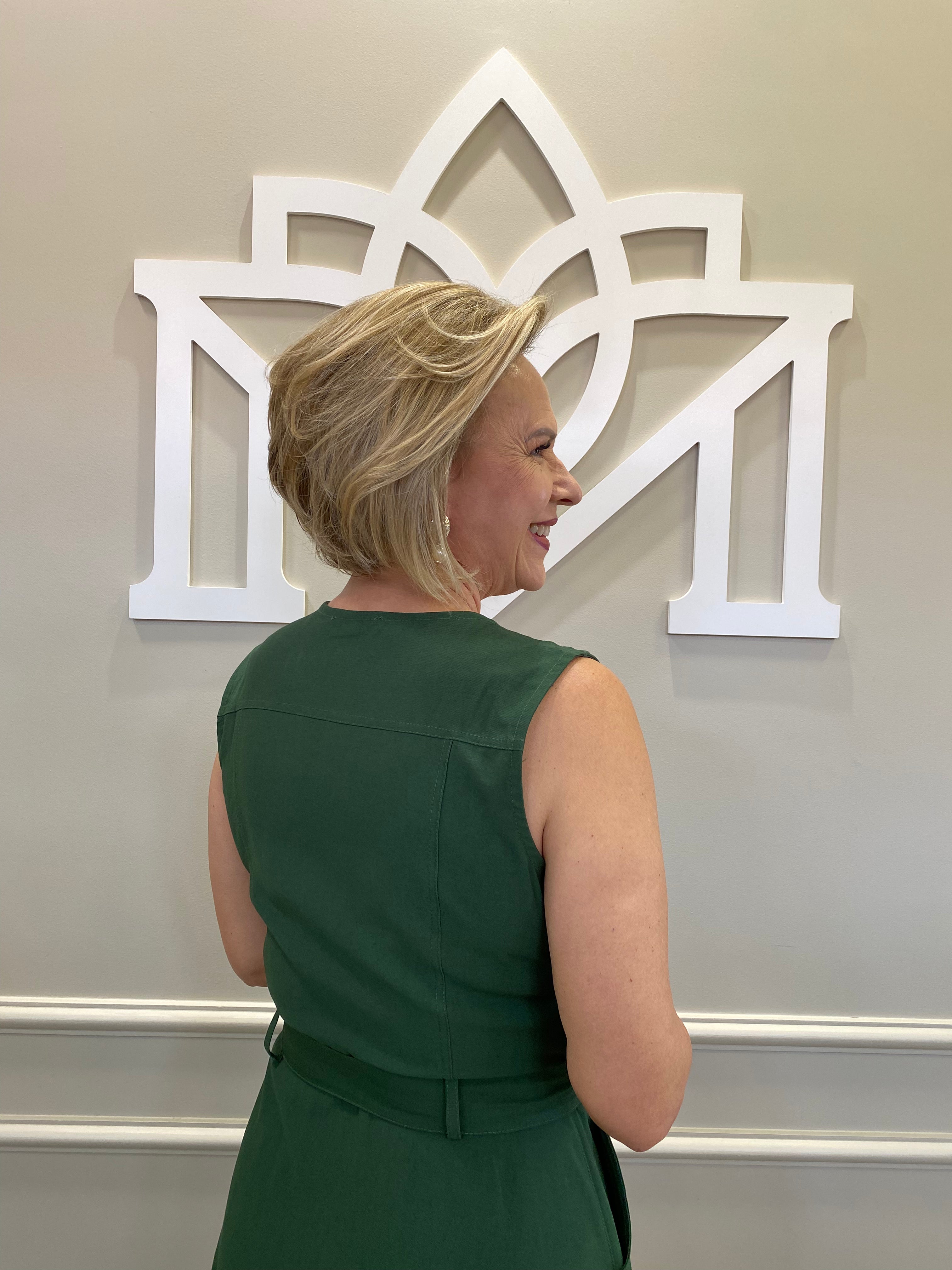 Vestido midi militar ziper