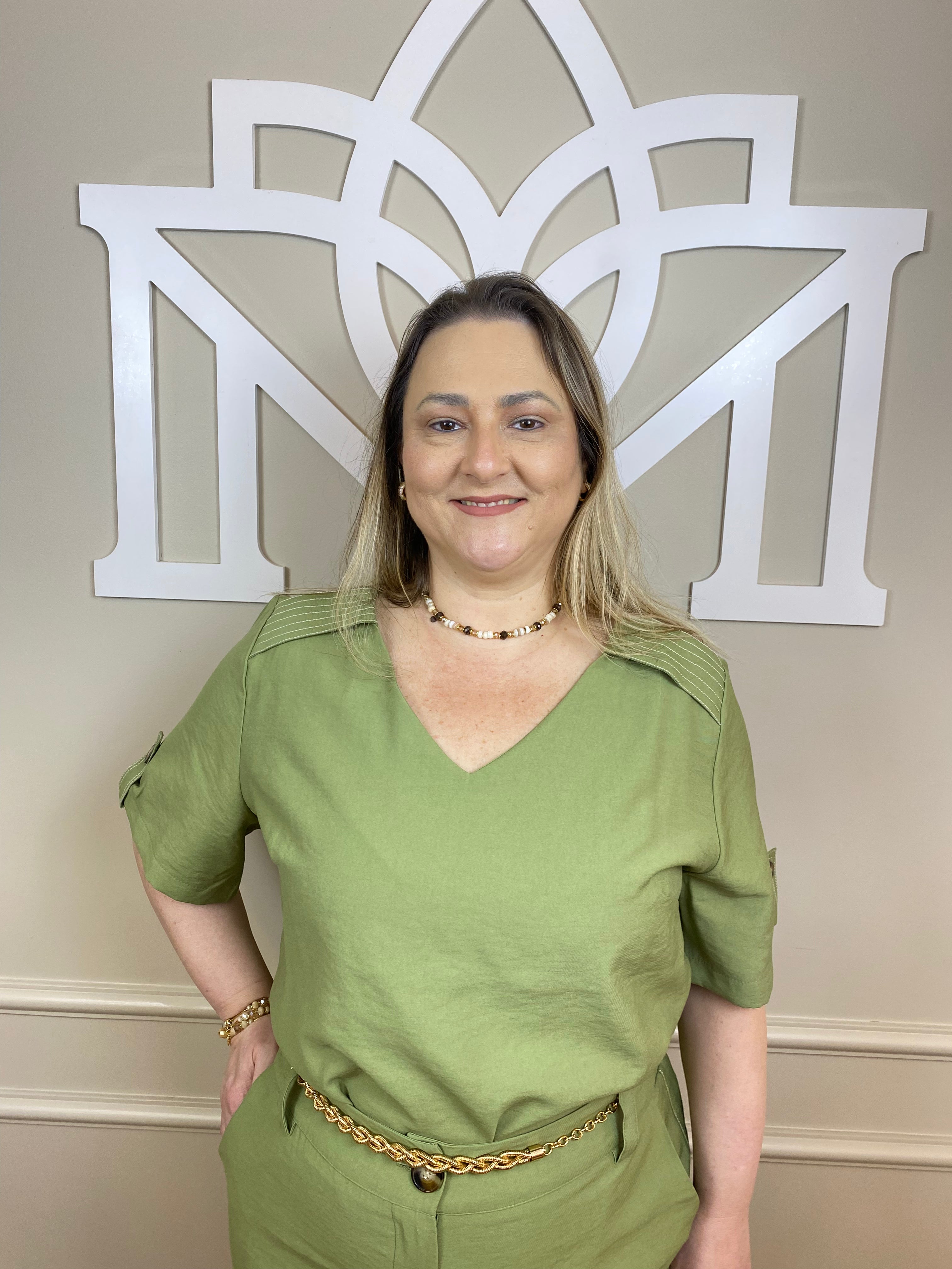 Conjunto calça alfaiataria verde pesponto