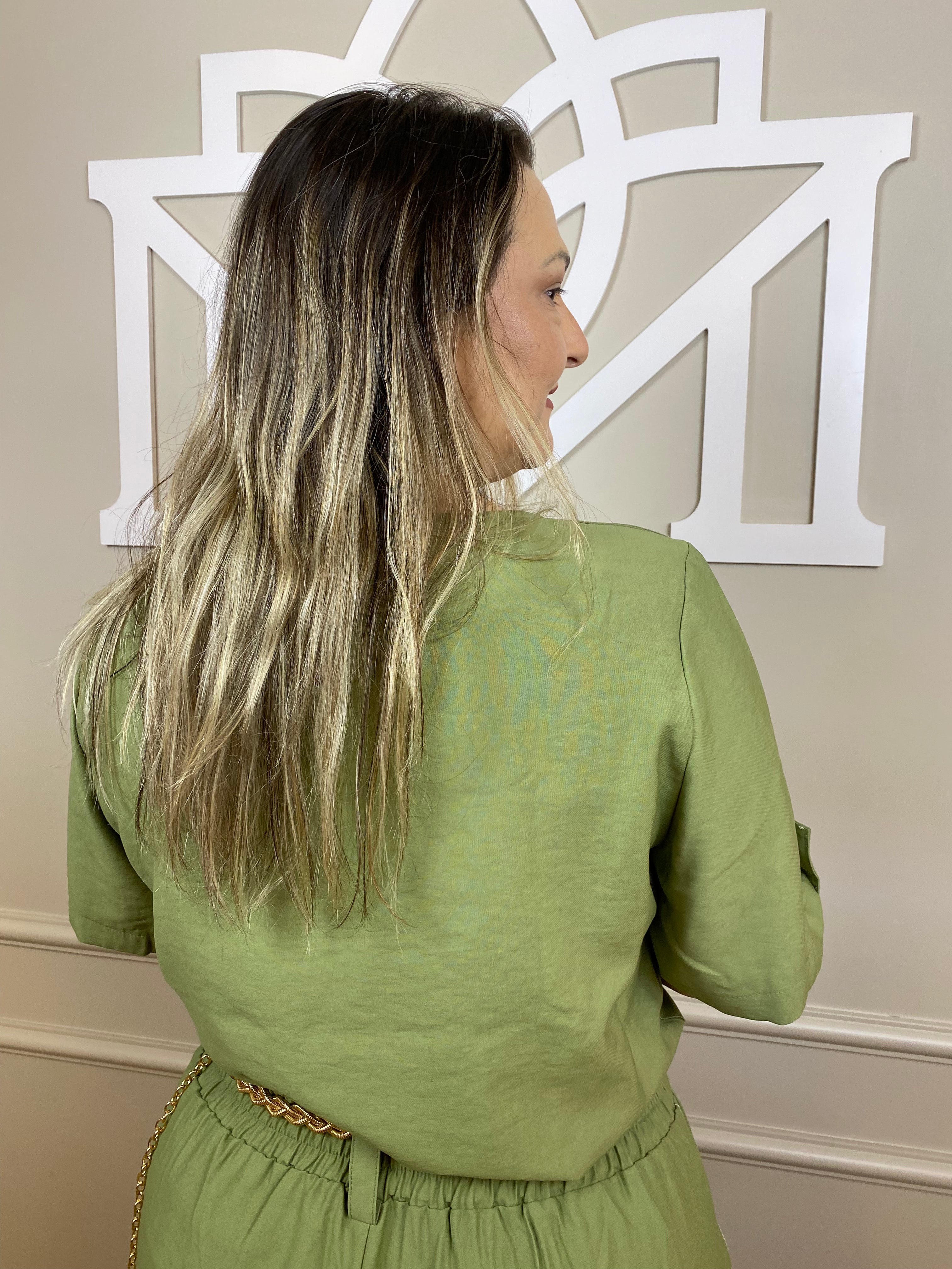 Conjunto calça alfaiataria verde pesponto