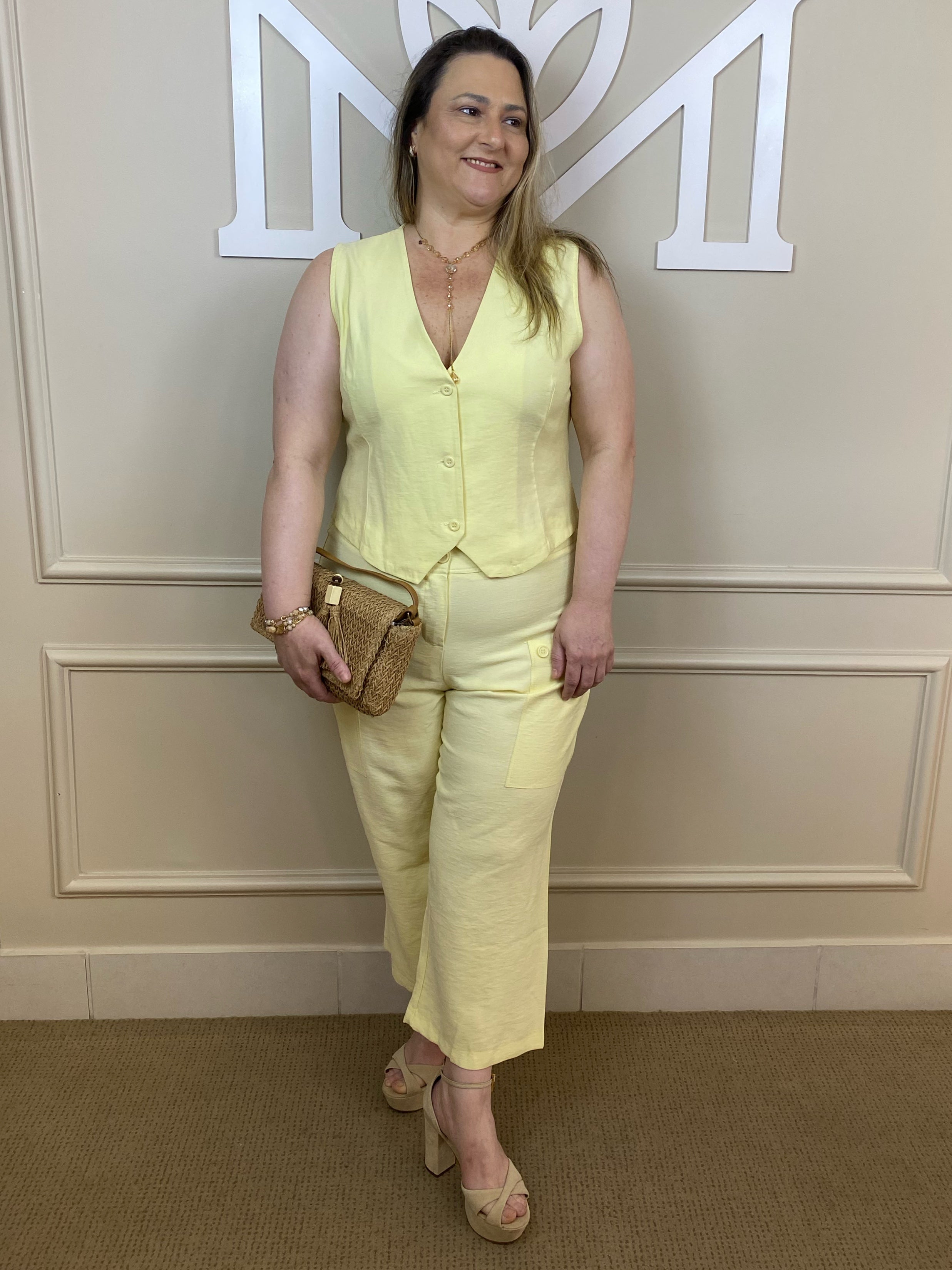 Conjunto capri/colete amarelo - Elabel