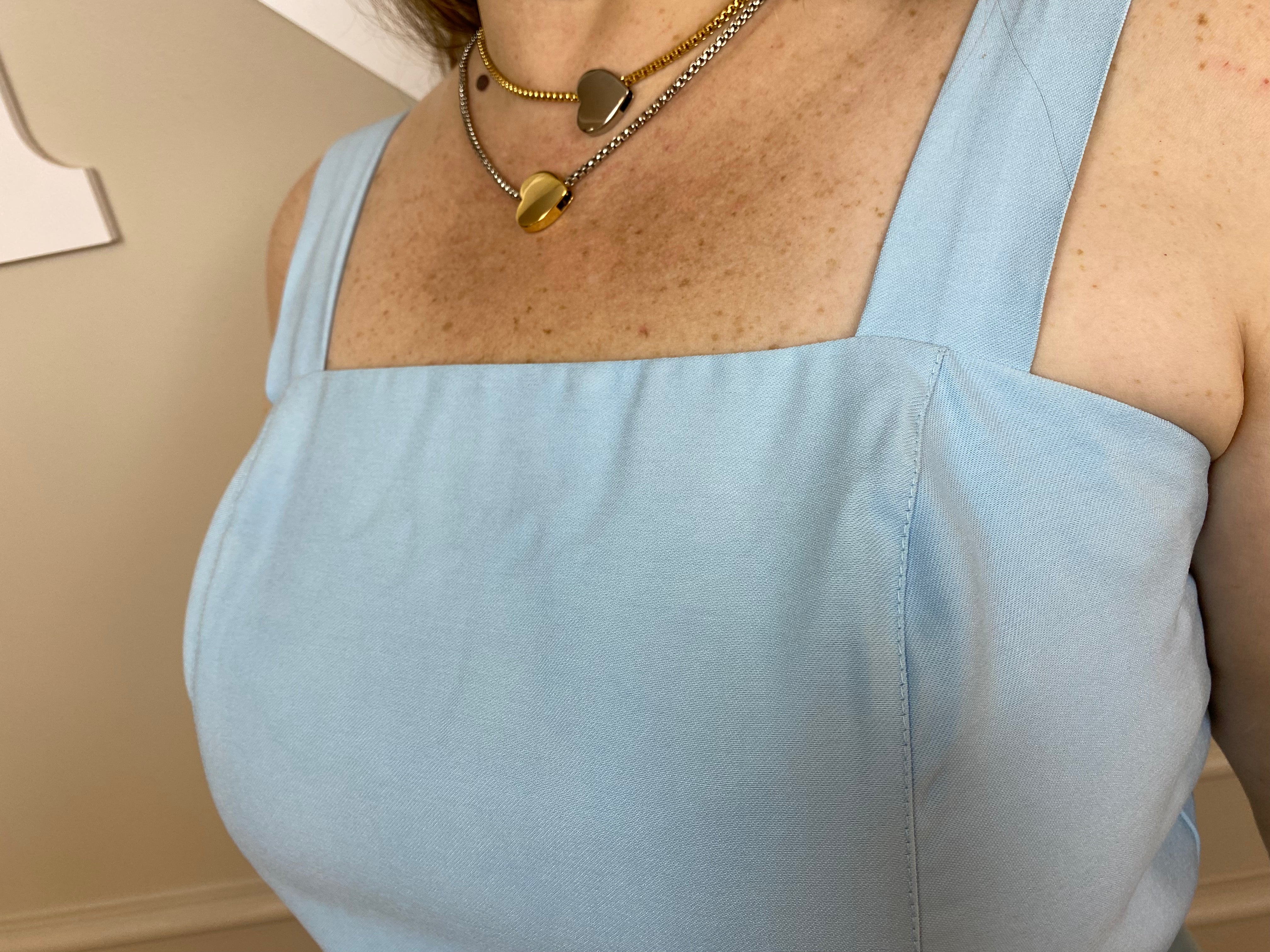 Vestido alfaiataria azulzinho bordado cinto