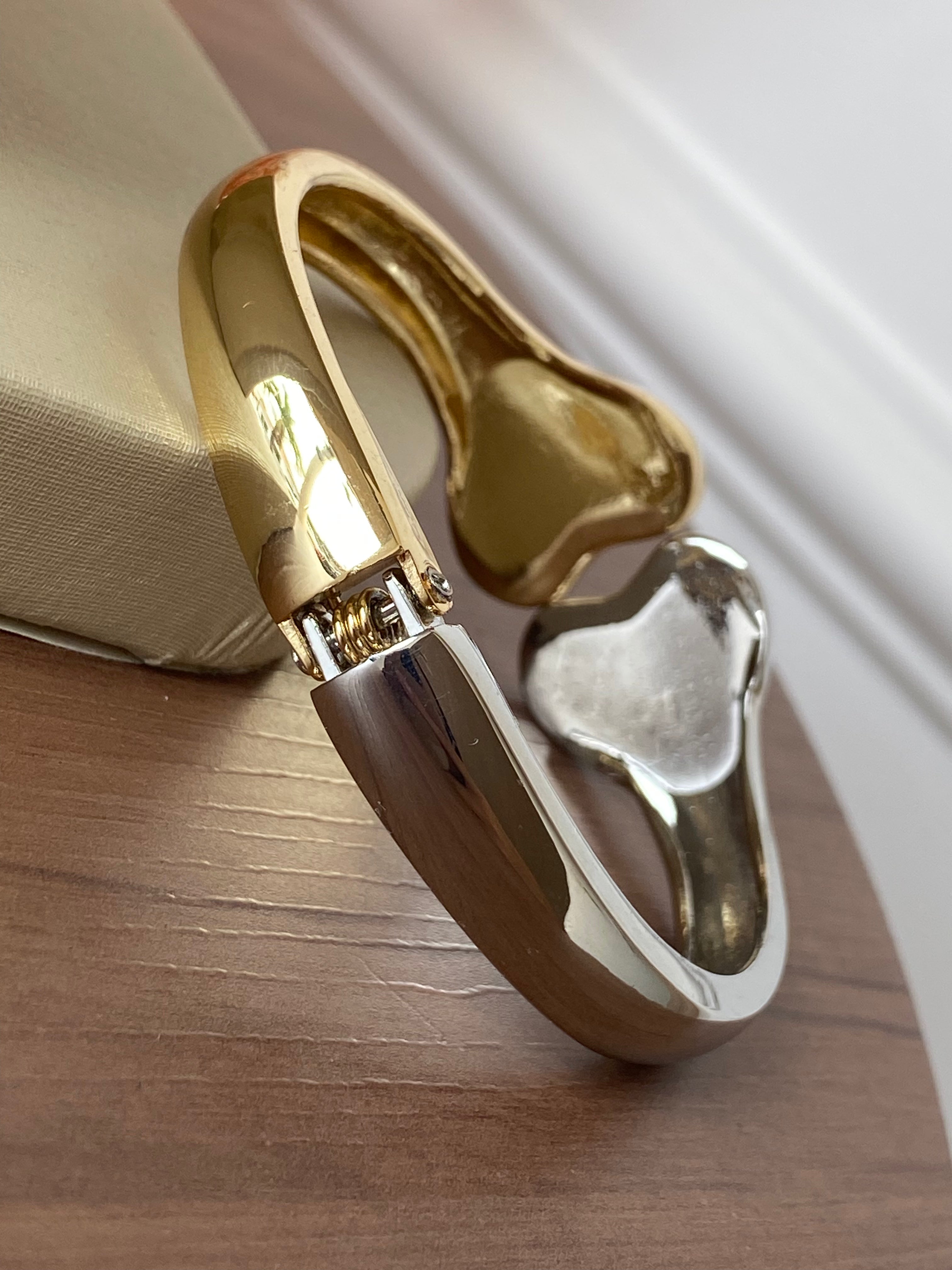 Bracelete dourado/prata coração noluxo