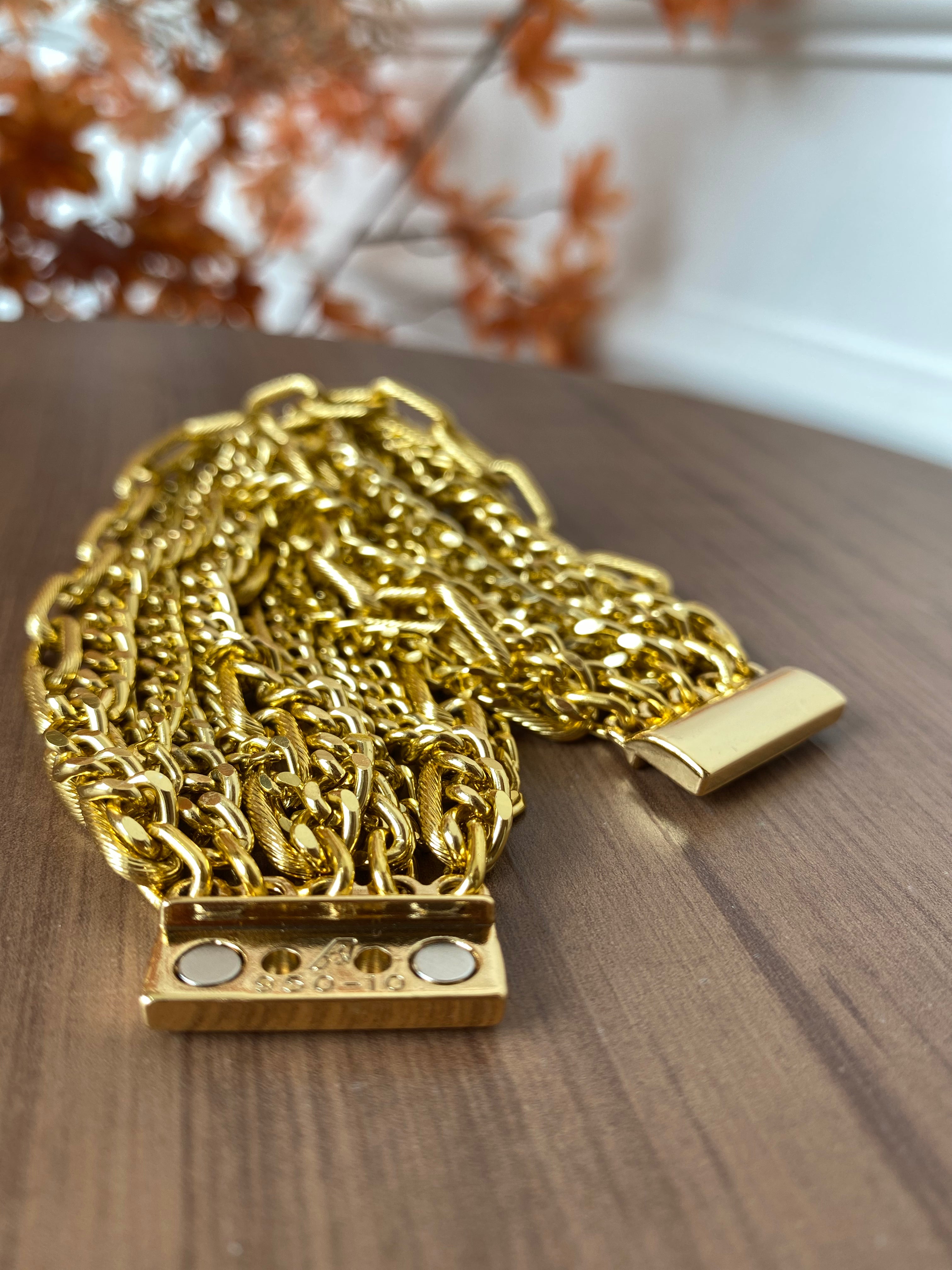 Pulseira corrente feche imã dourada