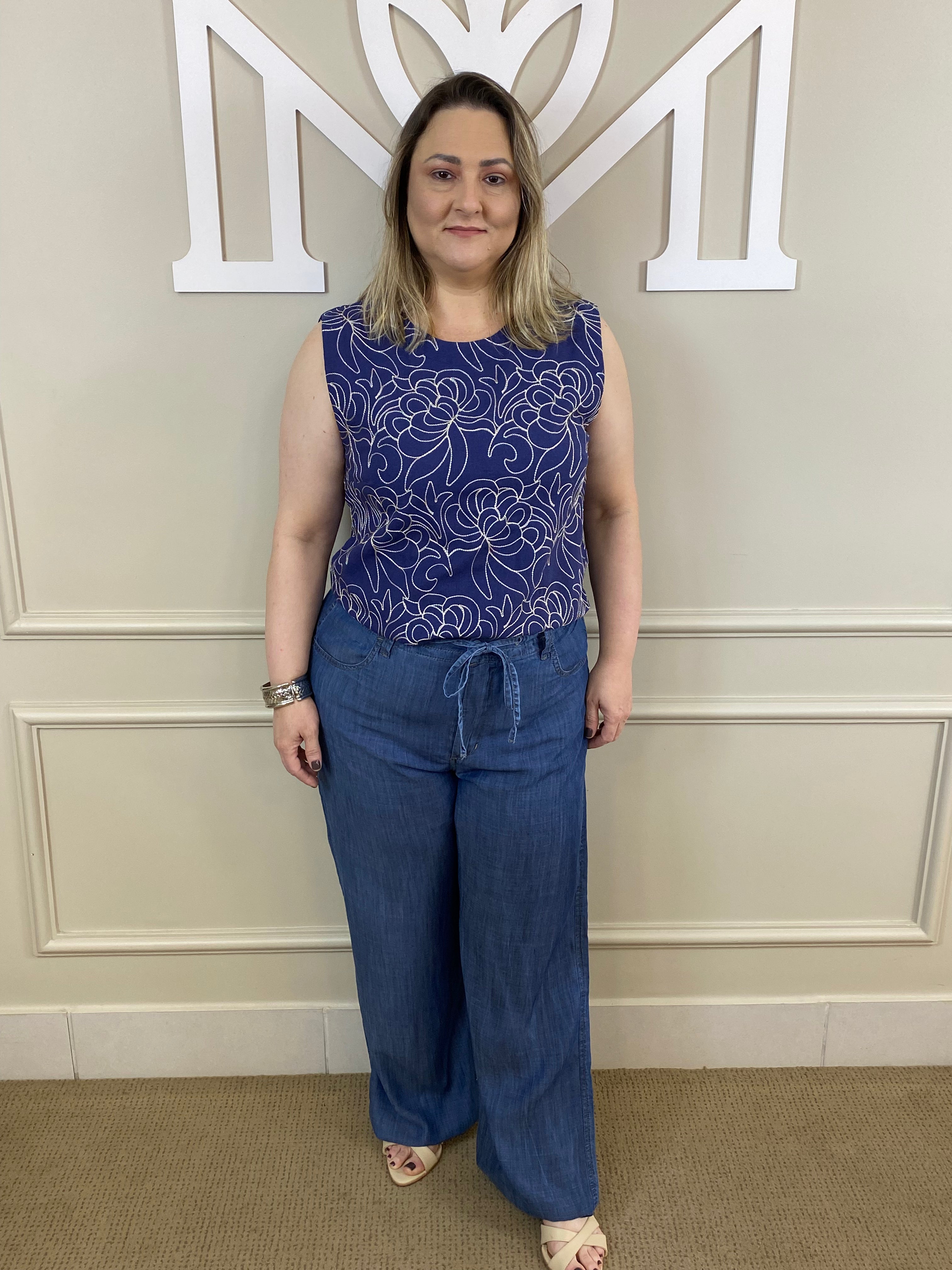 Regata linho verde bordada - Seiki