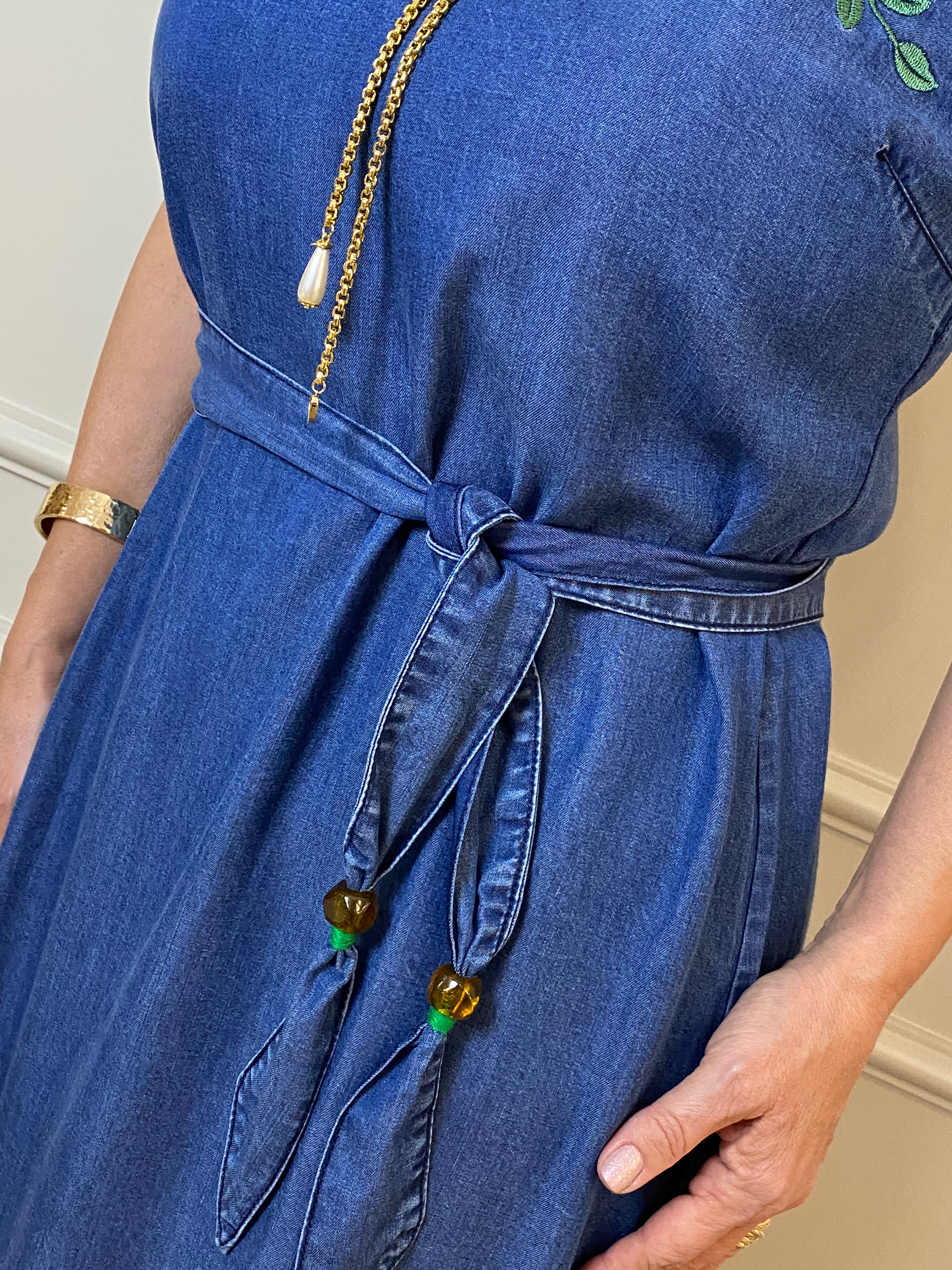 Vestido midi tencel bordado alça