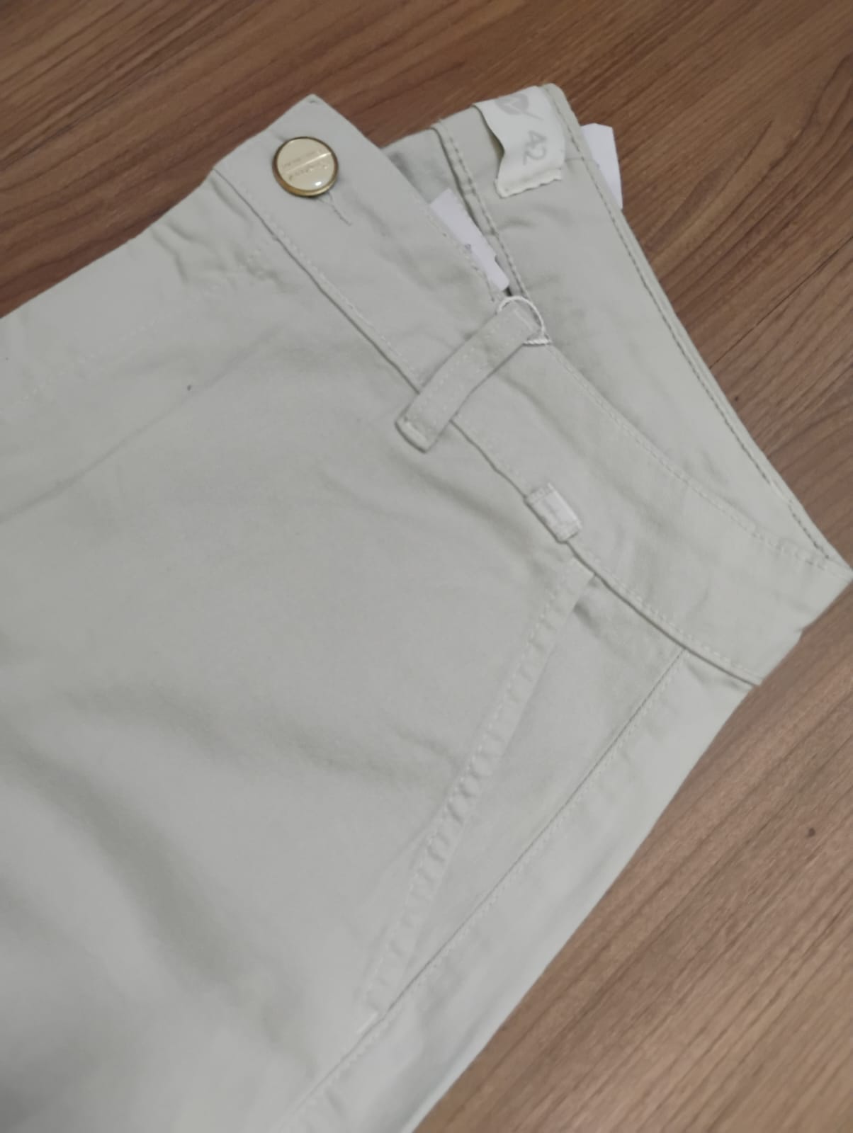 Bermuda areia sarja meia coxa - Zampers