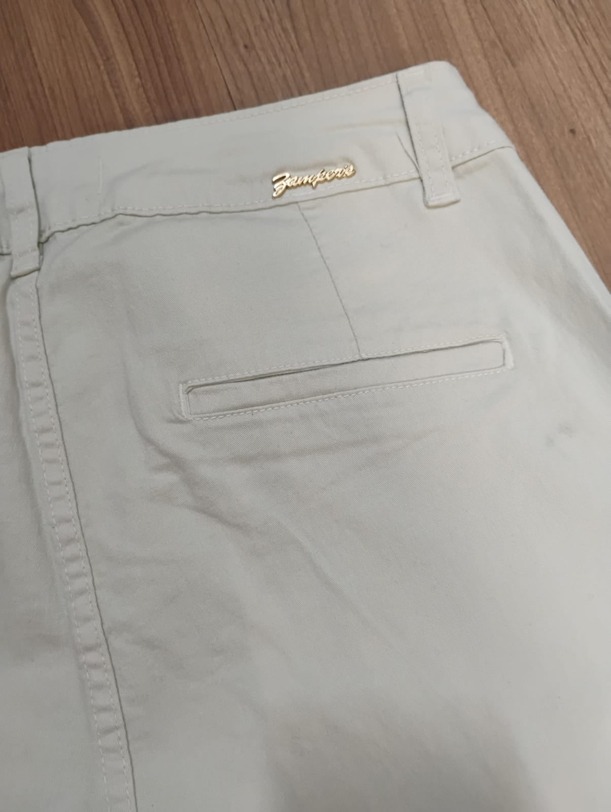 Bermuda branca sarja meia coxa - Zampers