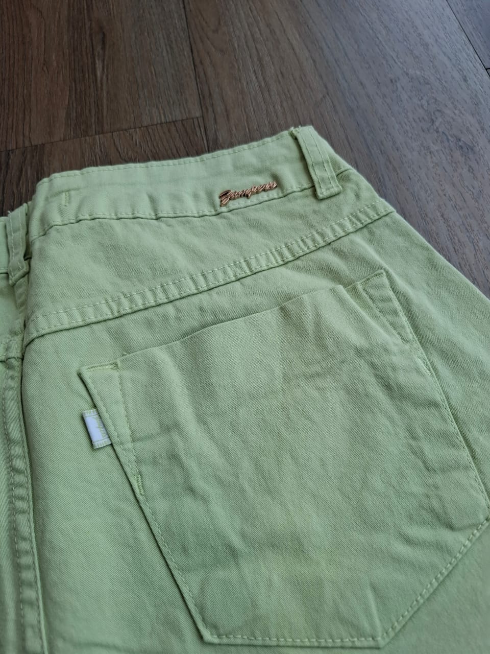 Bermuda sarja meia coxa bolso faca verde - Zampers