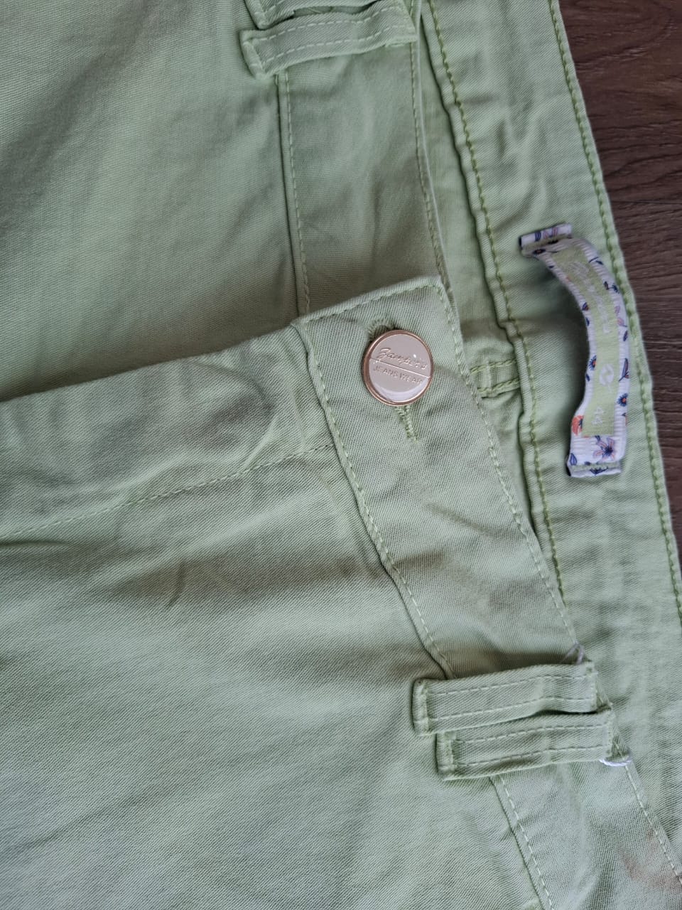 Bermuda sarja meia coxa bolso faca verde - Zampers