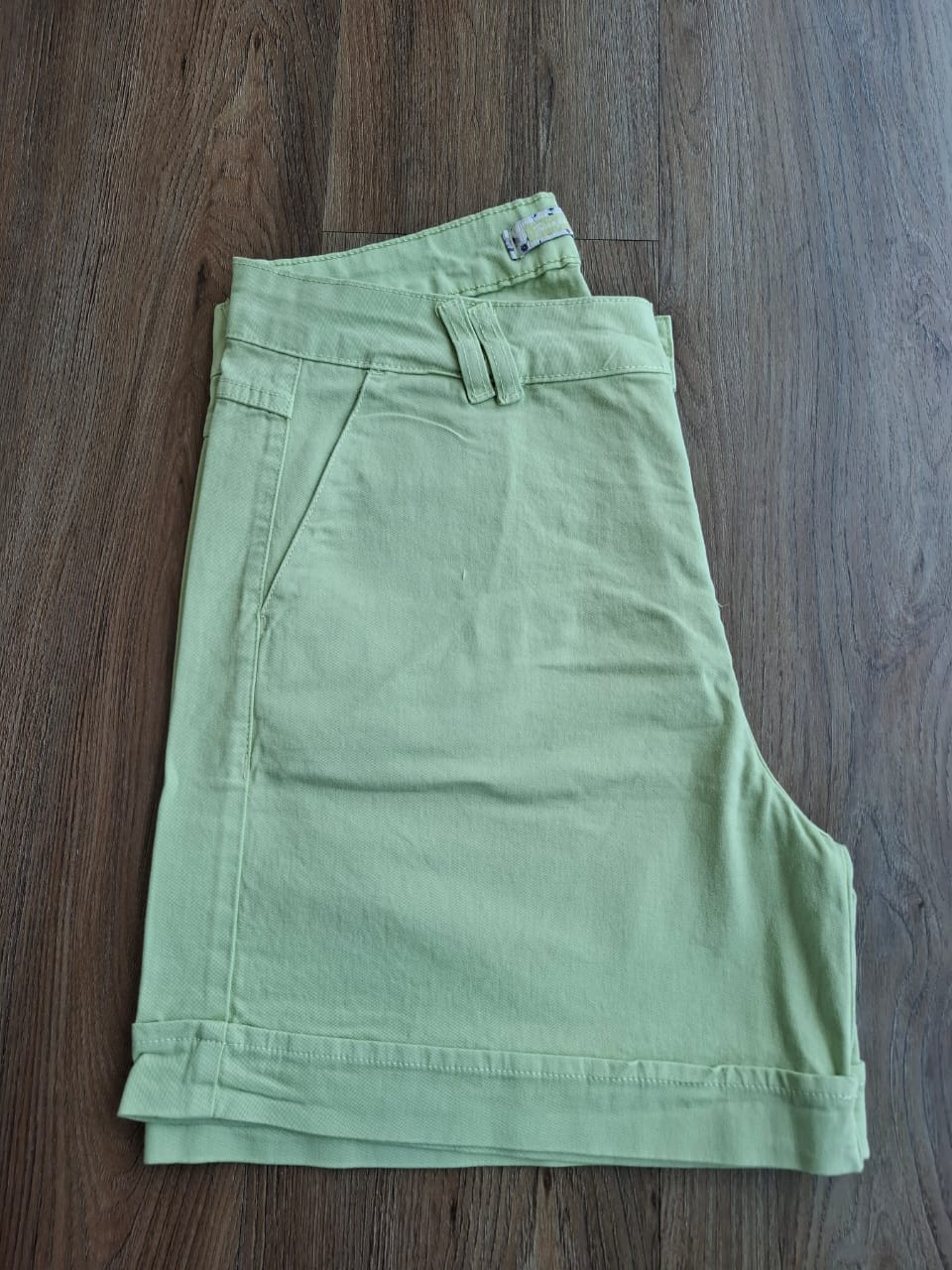 Bermuda sarja meia coxa bolso faca verde - Zampers